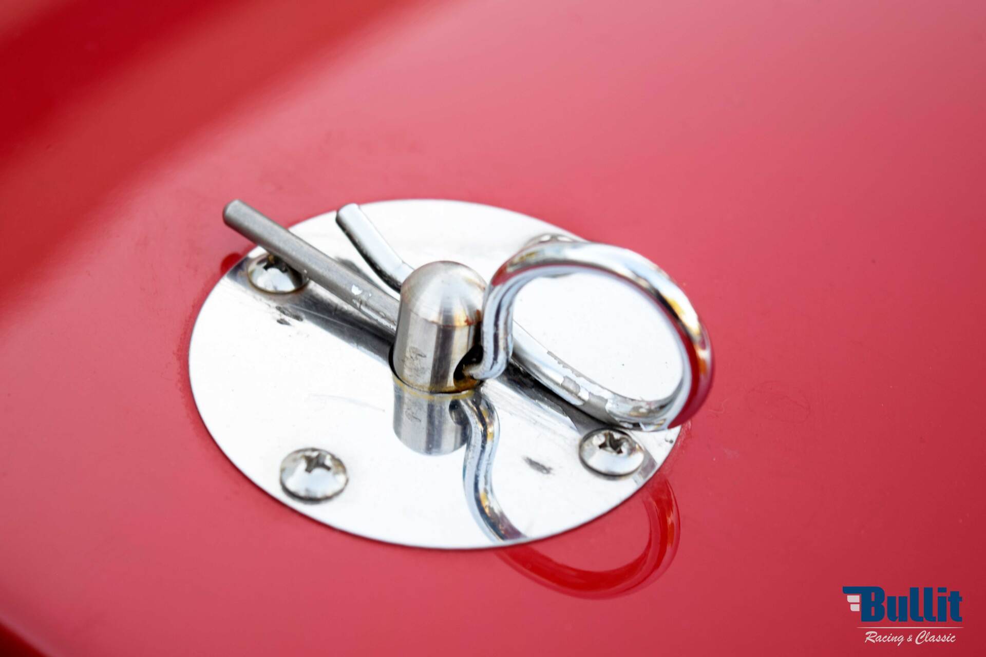 goupille capot de DE TOMASO PANTERA GTS 1971 ROUGE
