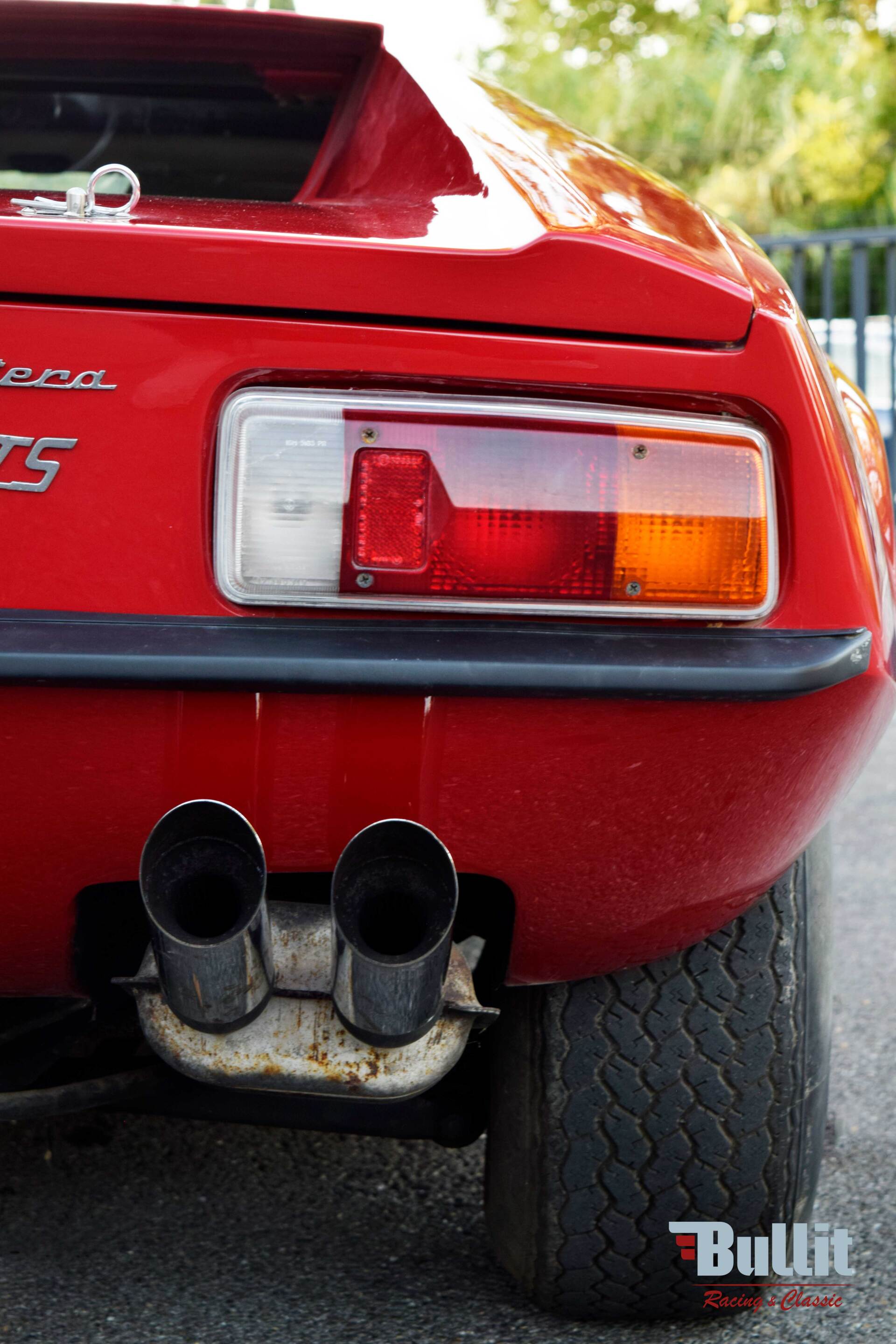 feu arriere de DE TOMASO PANTERA GTS 1971 ROUGE