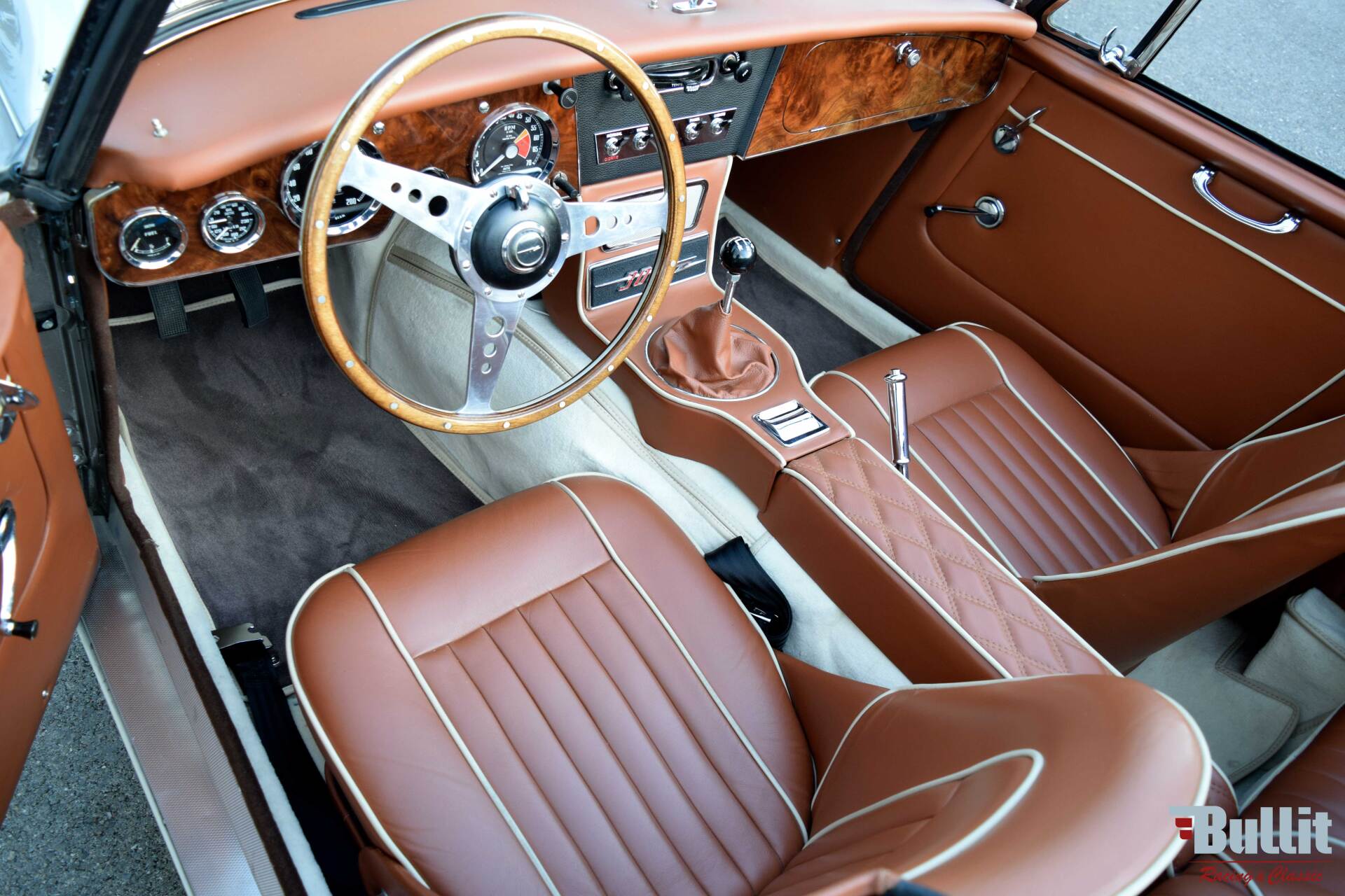 interieur de Austin Healey BJ8 3000 MK3 phase 2 de 1967