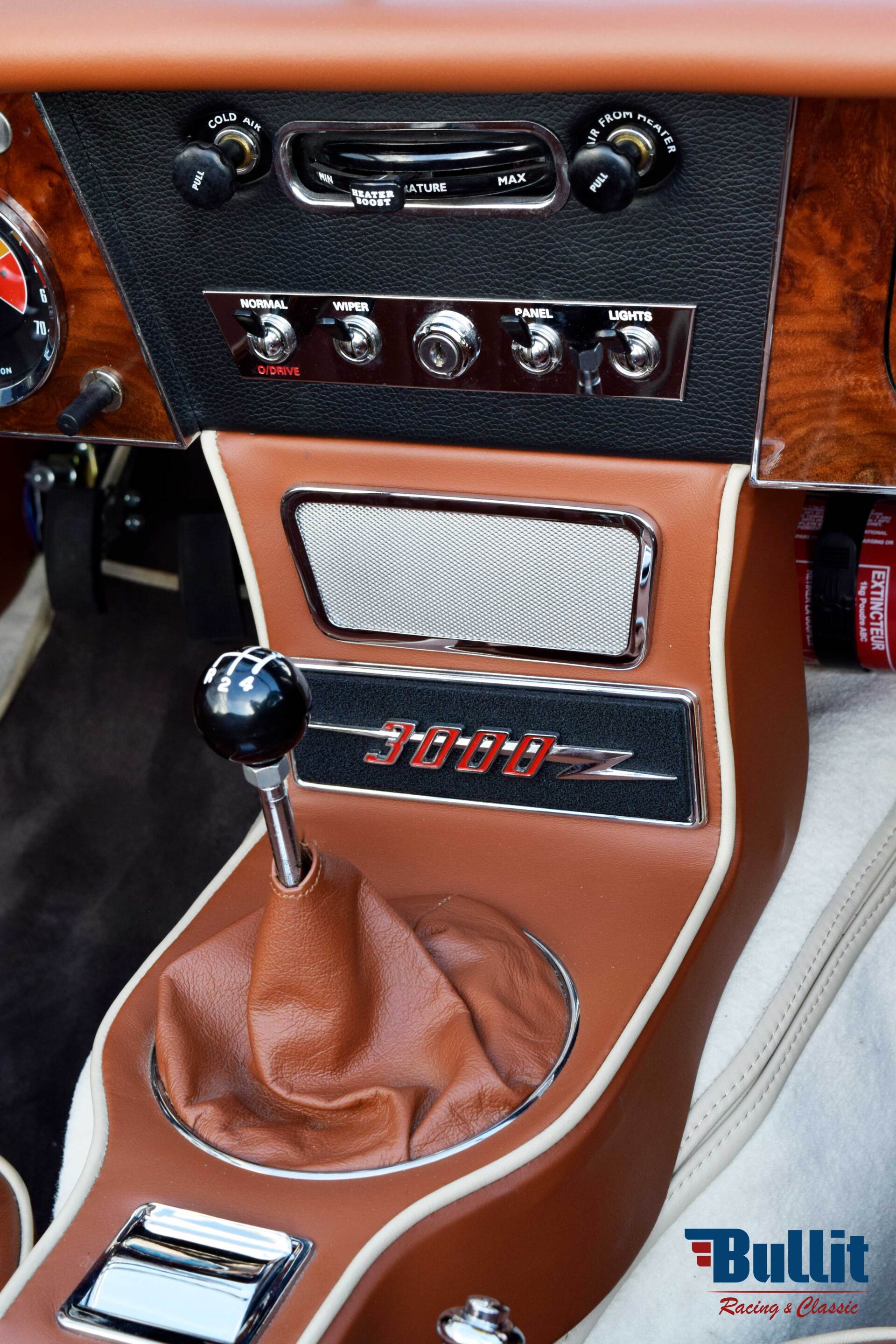 console centrale de Austin Healey BJ8 3000 MK3 phase 2 de 1967