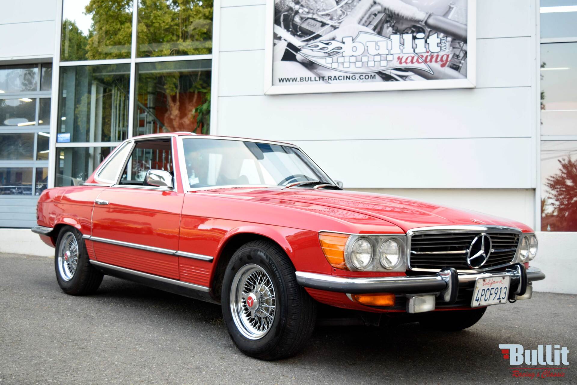 Cabriolet Mercedes rouge 450SL de 1972
