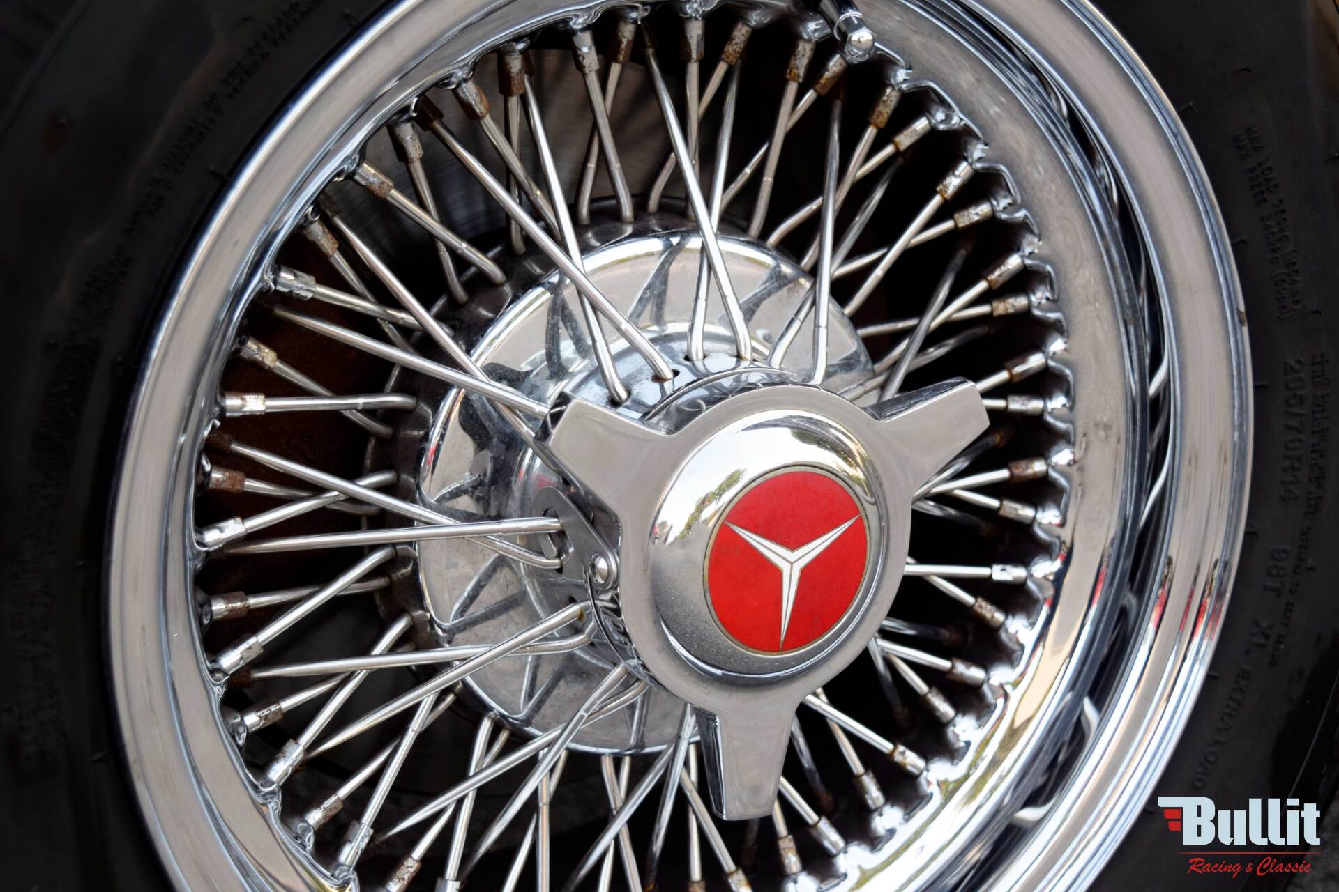 jante à rayons de MERCEDES 450SL ROUGE DE 1972