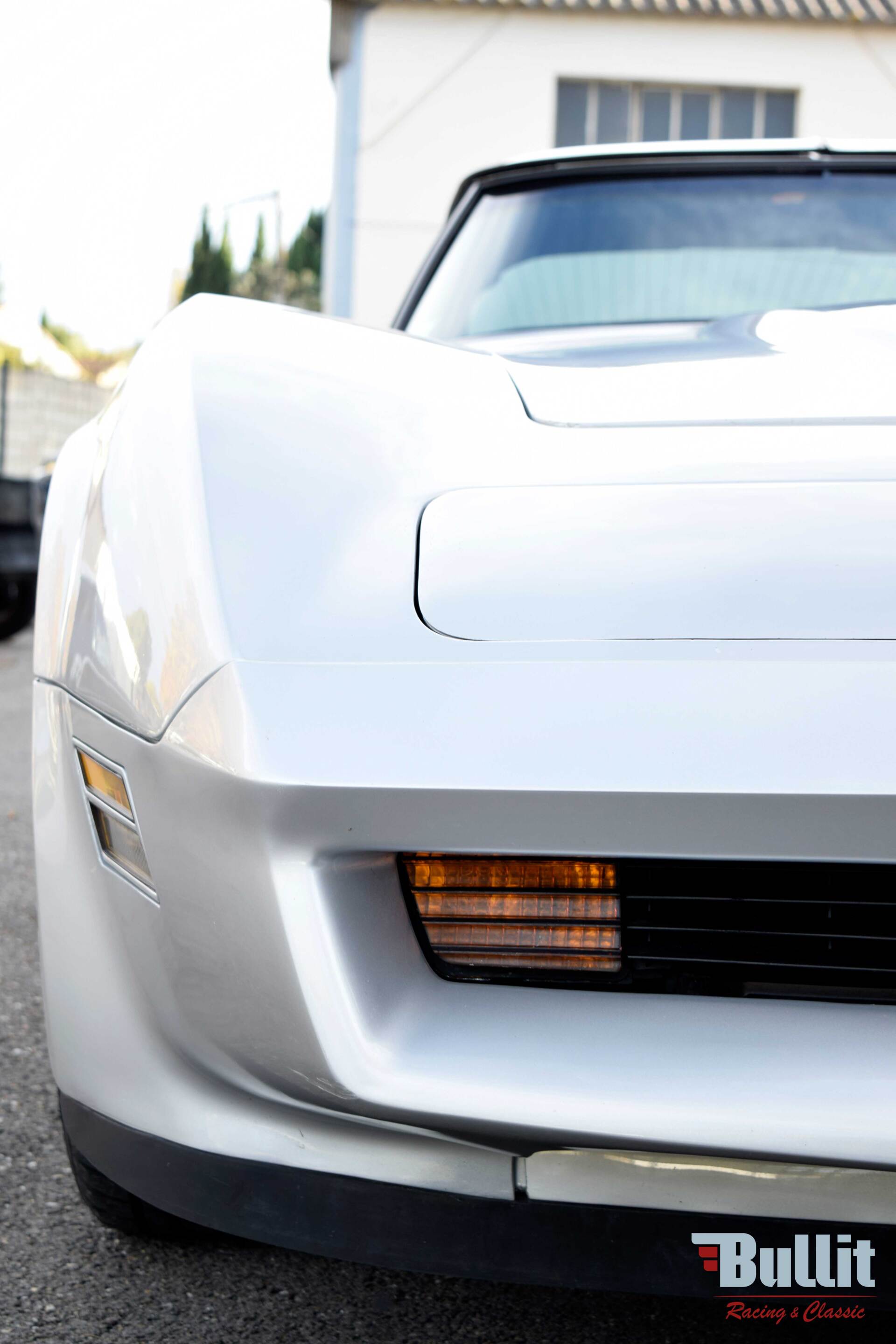 avant de Chevrolet Corvette C3 de 1982