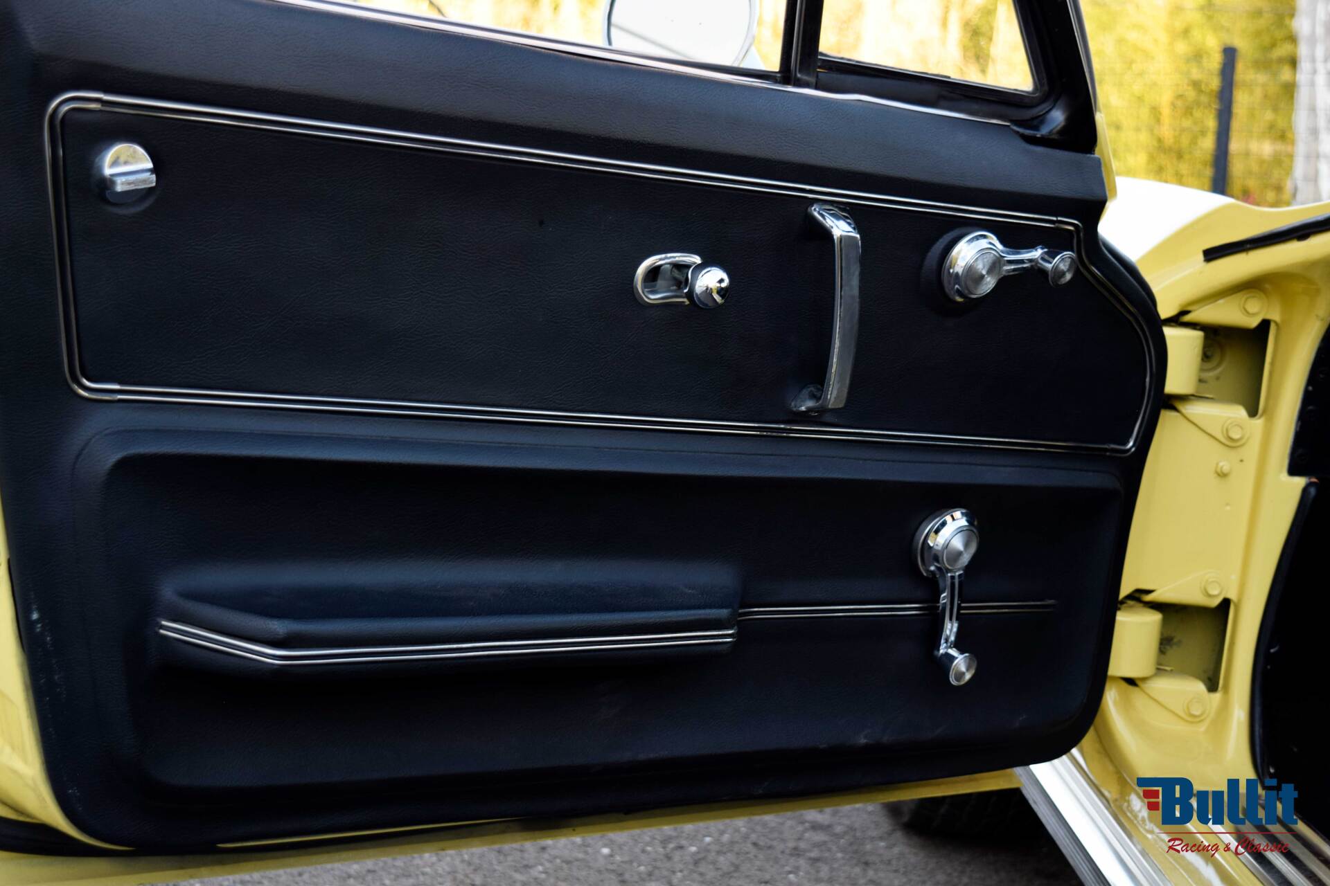 Portière ntérieure de CHEVROLET CORVETTE STING RAY C2 327 de 1966