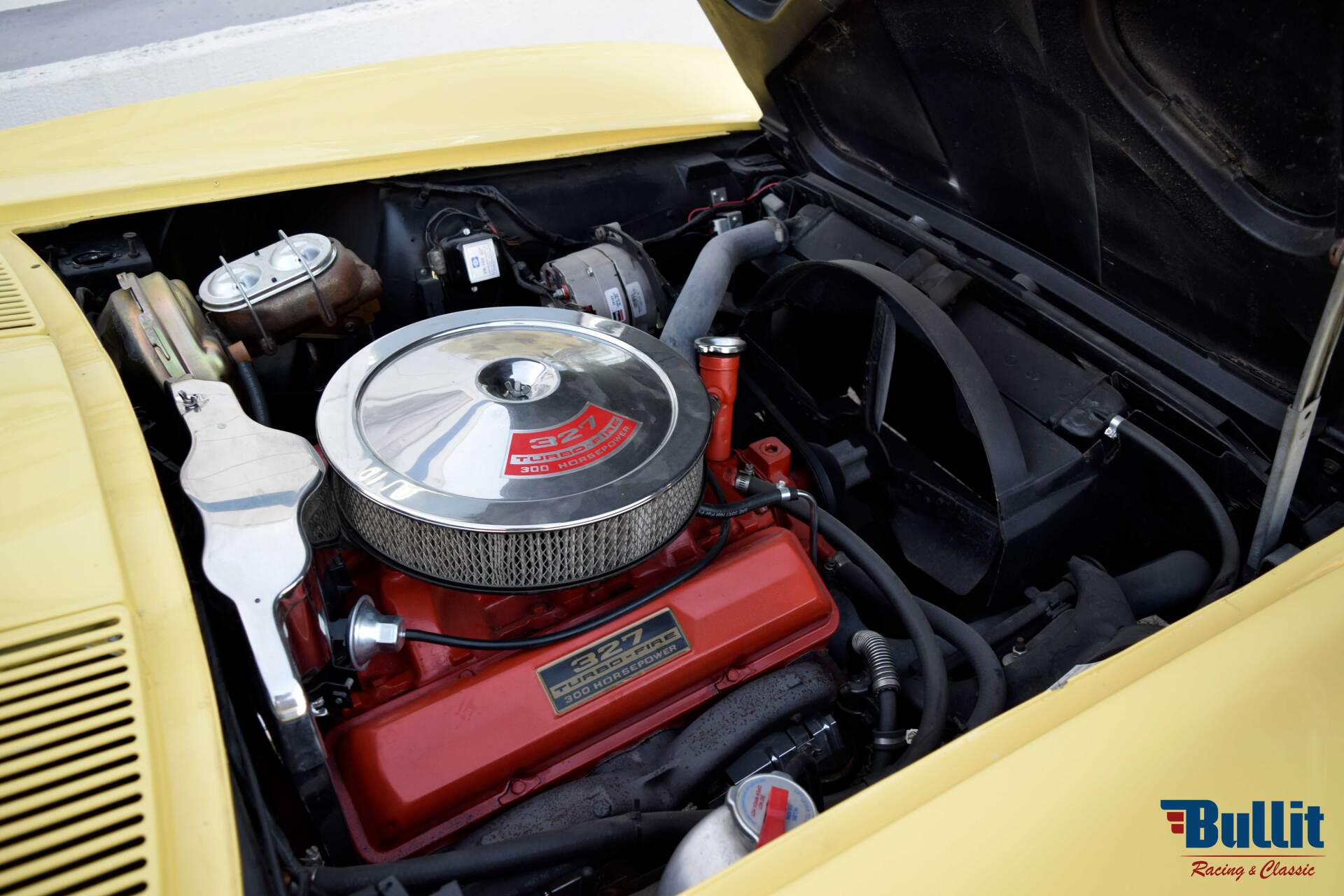 moteur 327 de CHEVROLET CORVETTE STING RAY C2 327 de 1966