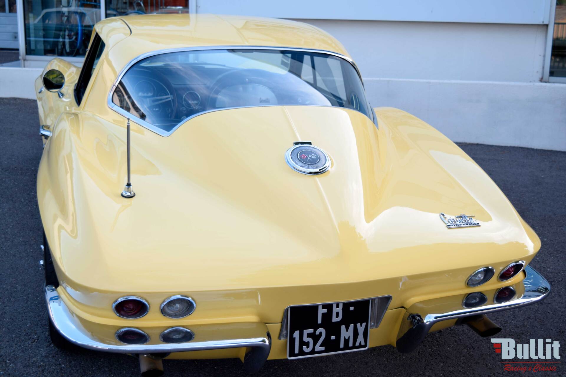 lunette arrière de CHEVROLET CORVETTE STING RAY C2 327 de 1966