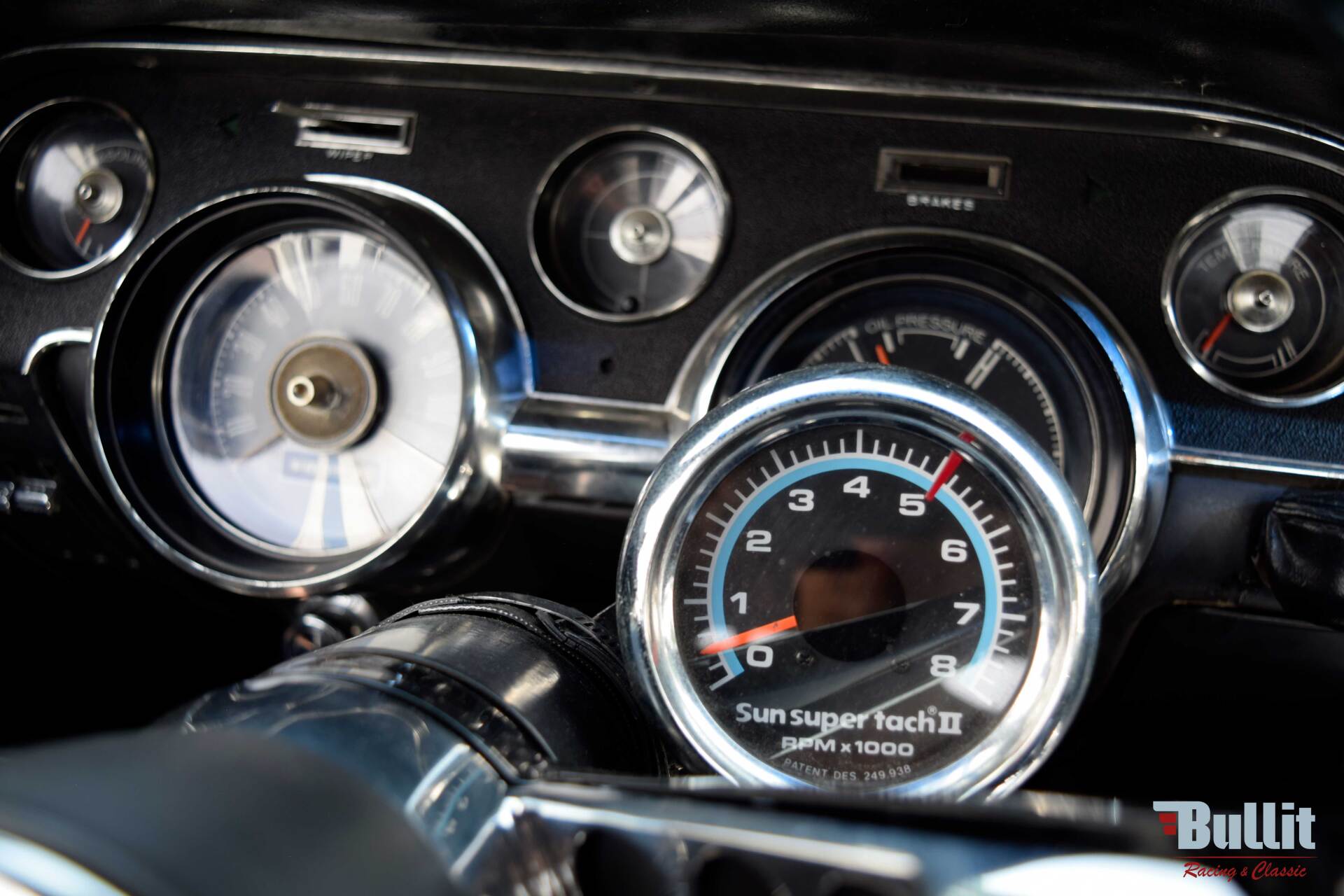 Compteur Ford Mustang coupé 289 de 1967 couleur Wimbledon White