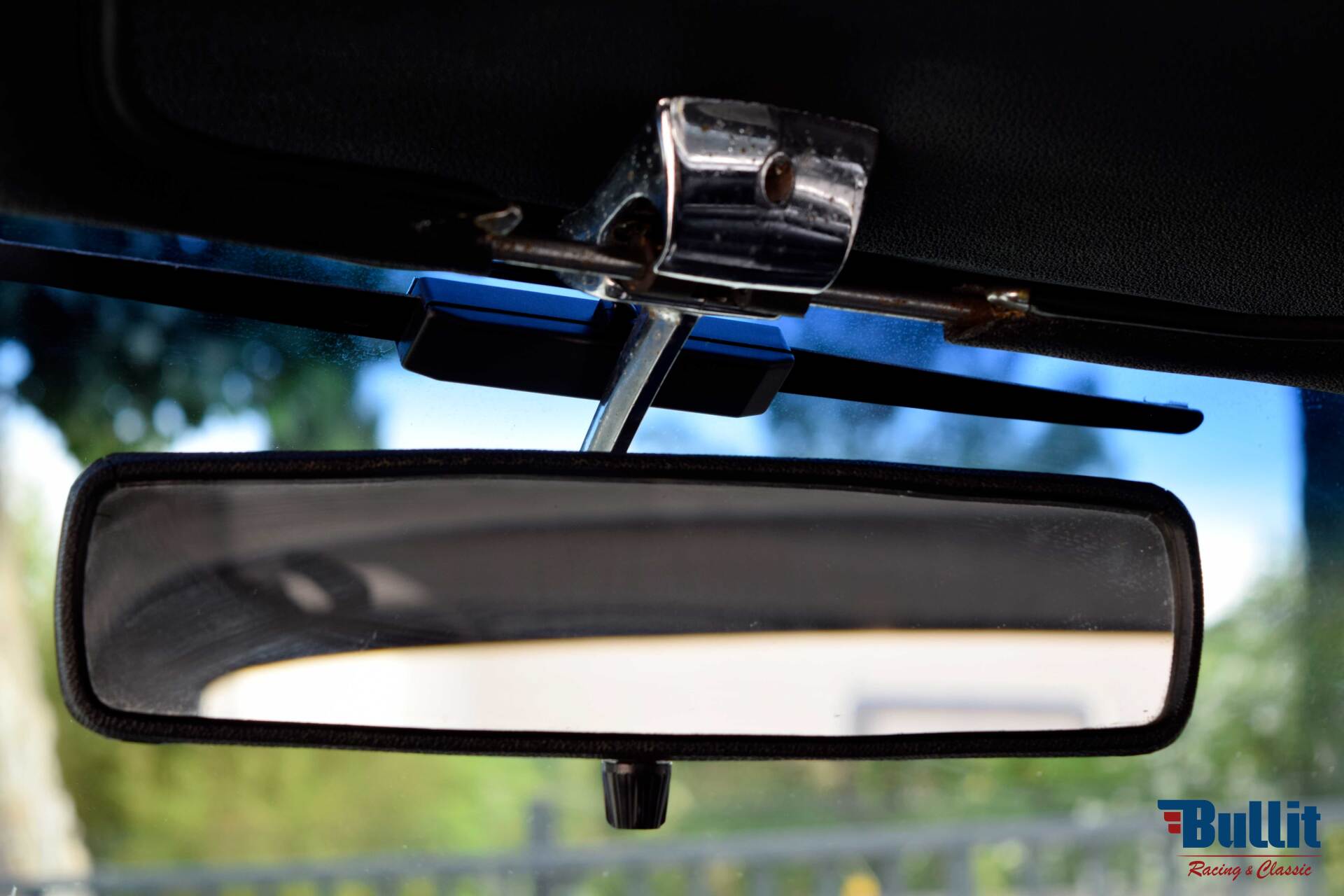 Rétroviseur intérieur Ford Mustang coupé 289 de 1967 couleur Wimbledon White