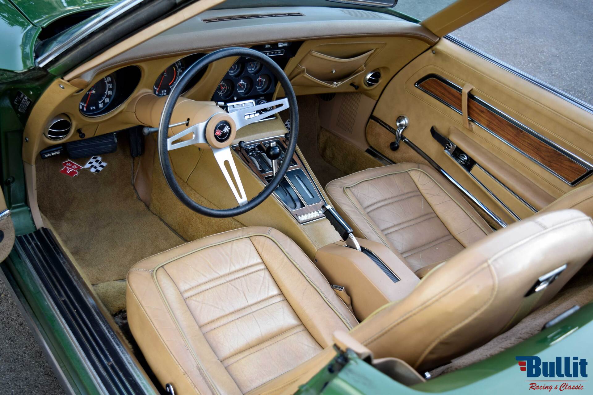 Intérieur Chevrolet Corvette C3 Stingray cabriolet ELKHART GREEN de 1973