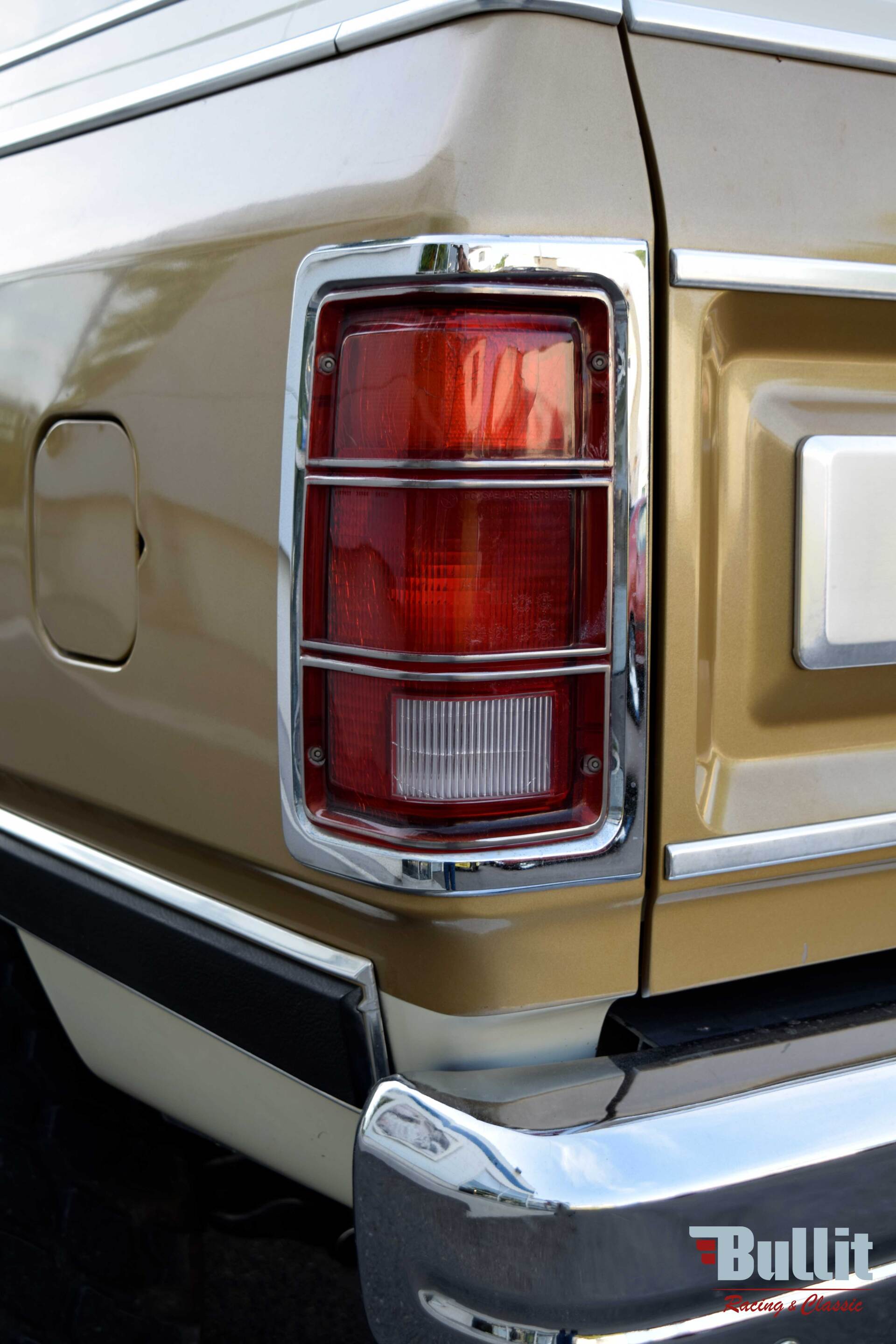 feux de DODGE RAMCHARGER gold/ivory 1986