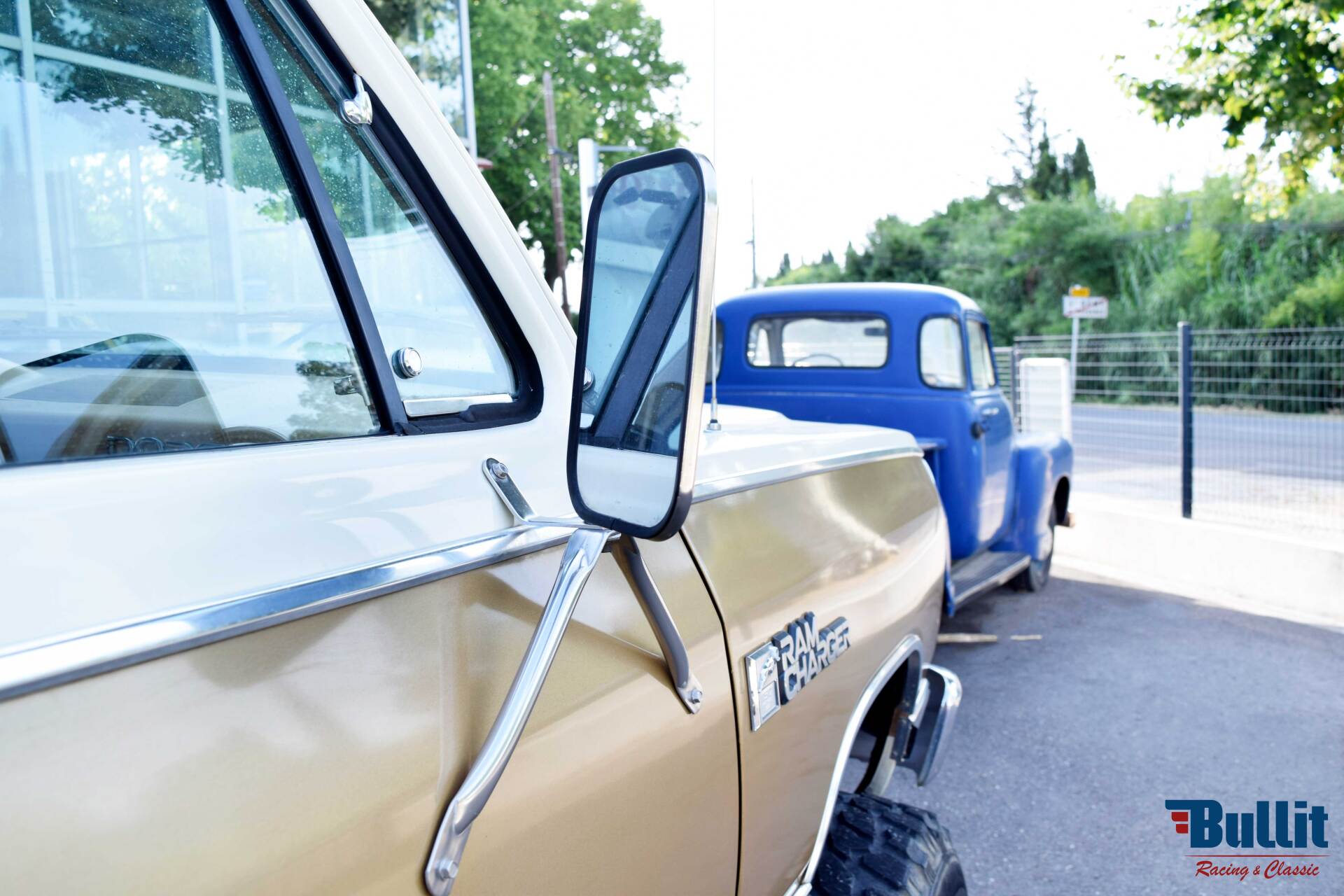 rétroviseur de DODGE RAMCHARGER gold/ivory 1986