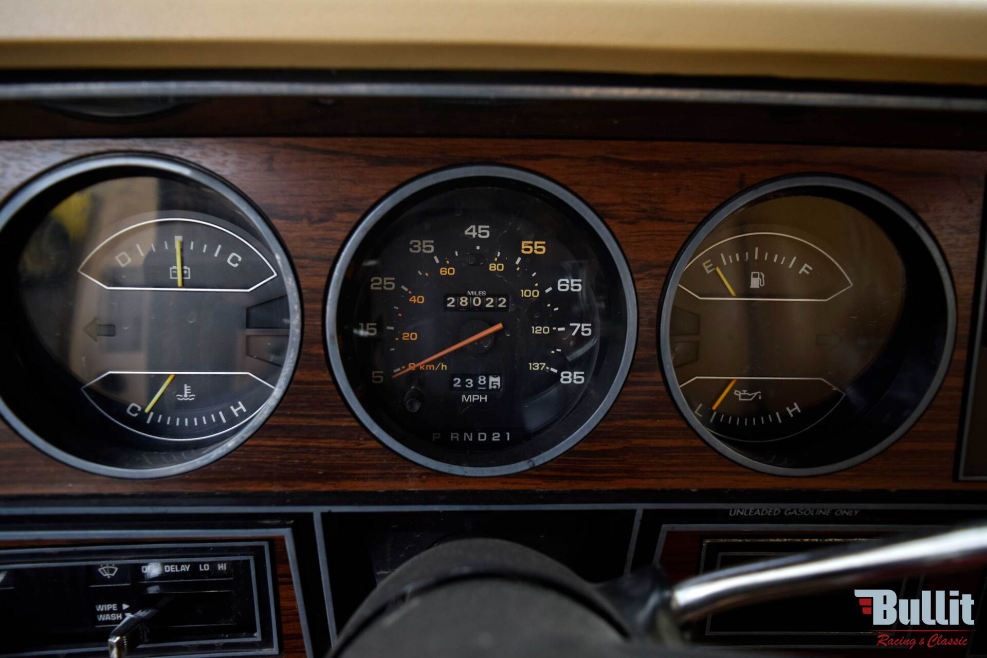 compteurs de DODGE RAMCHARGER gold/ivory 1986