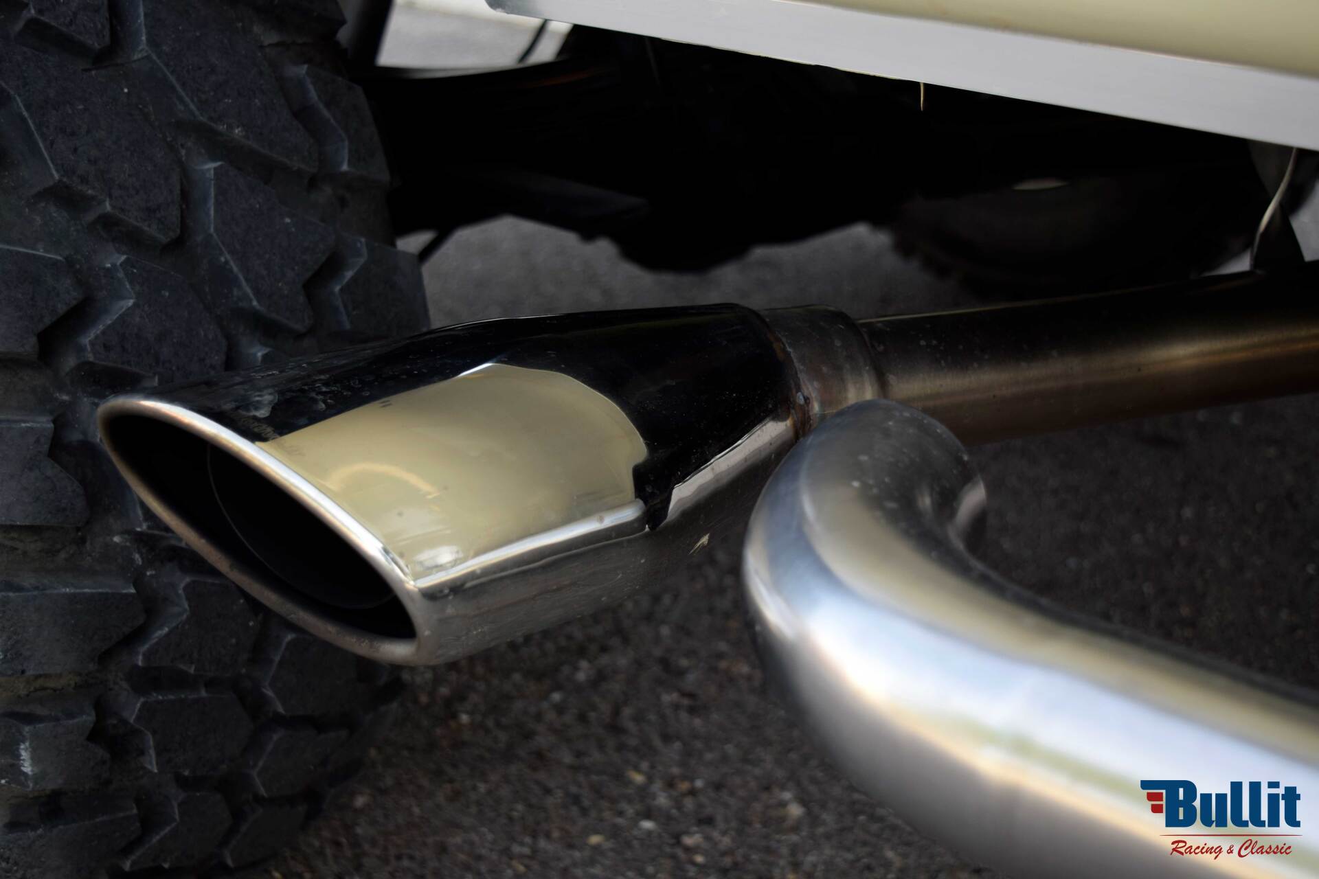 échappement de DODGE RAMCHARGER gold/ivory 1986