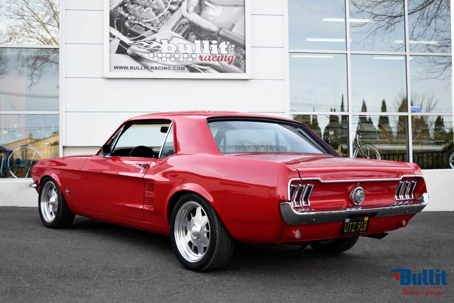 Ford Mustang coupé 289 rouge de 1967