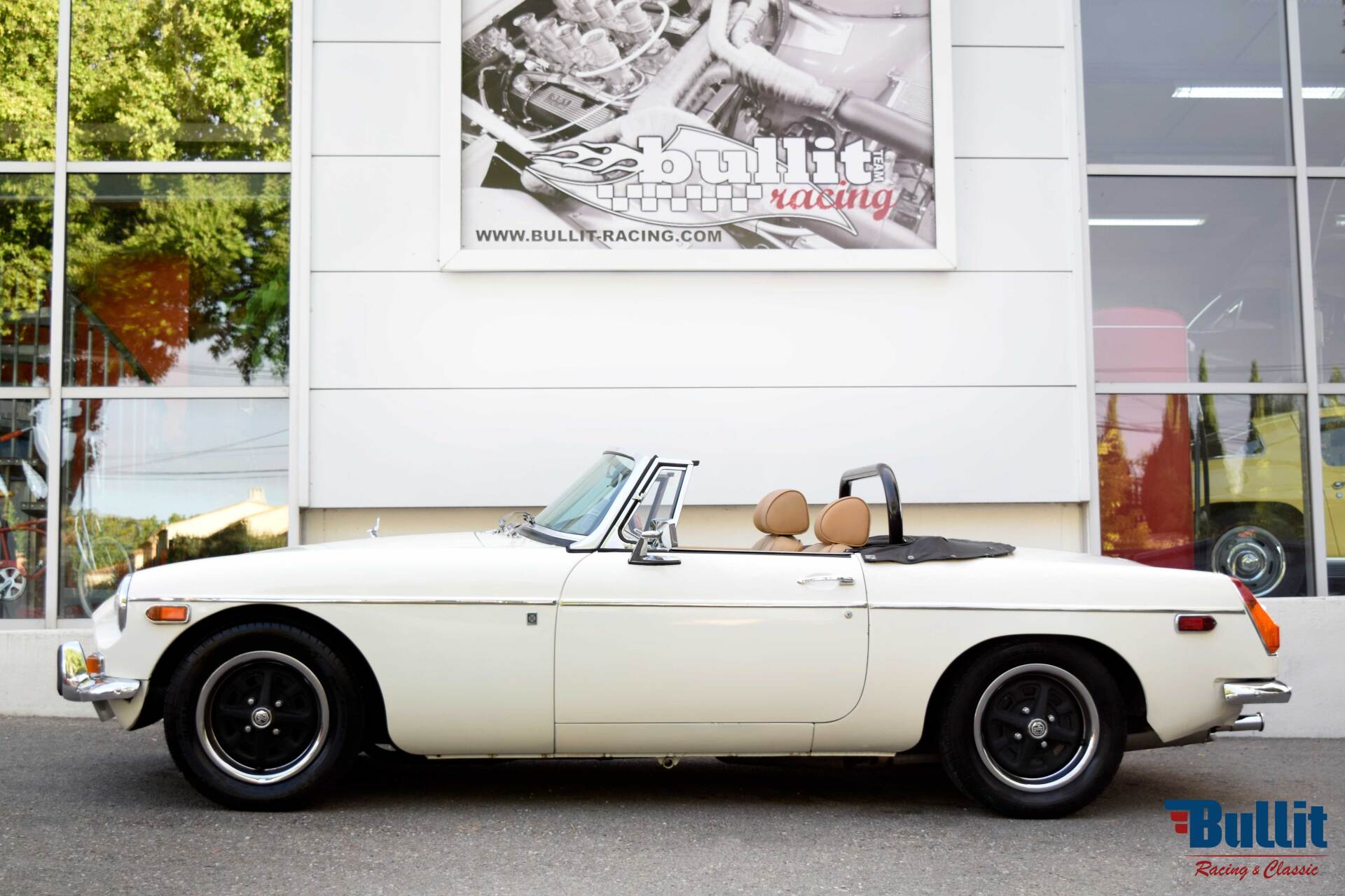 MGB de 1971 cabriolet crème
