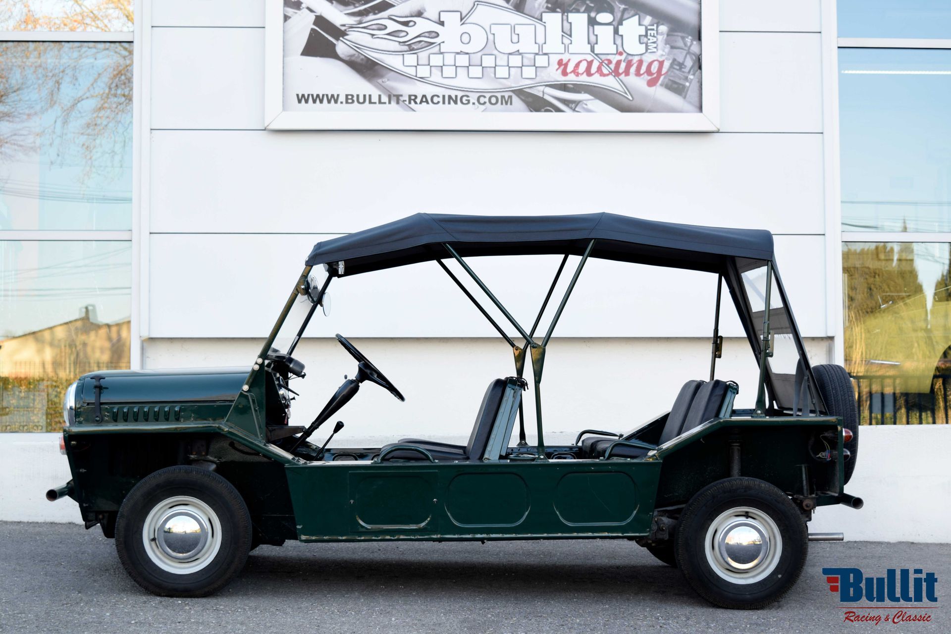 AUSTIN MINI MOKE MK1 de 1967 vue de profil gauche