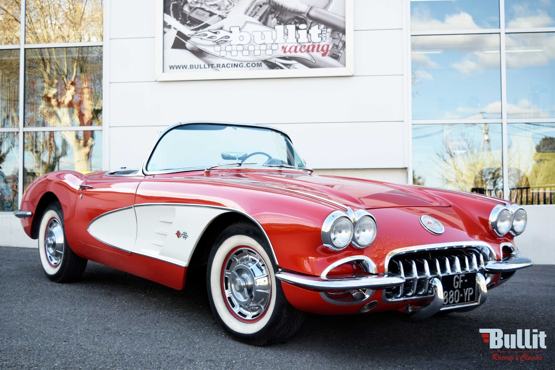 Chevrolet Corvette C1 cabriolet 1960 vue 3/4 avant droit