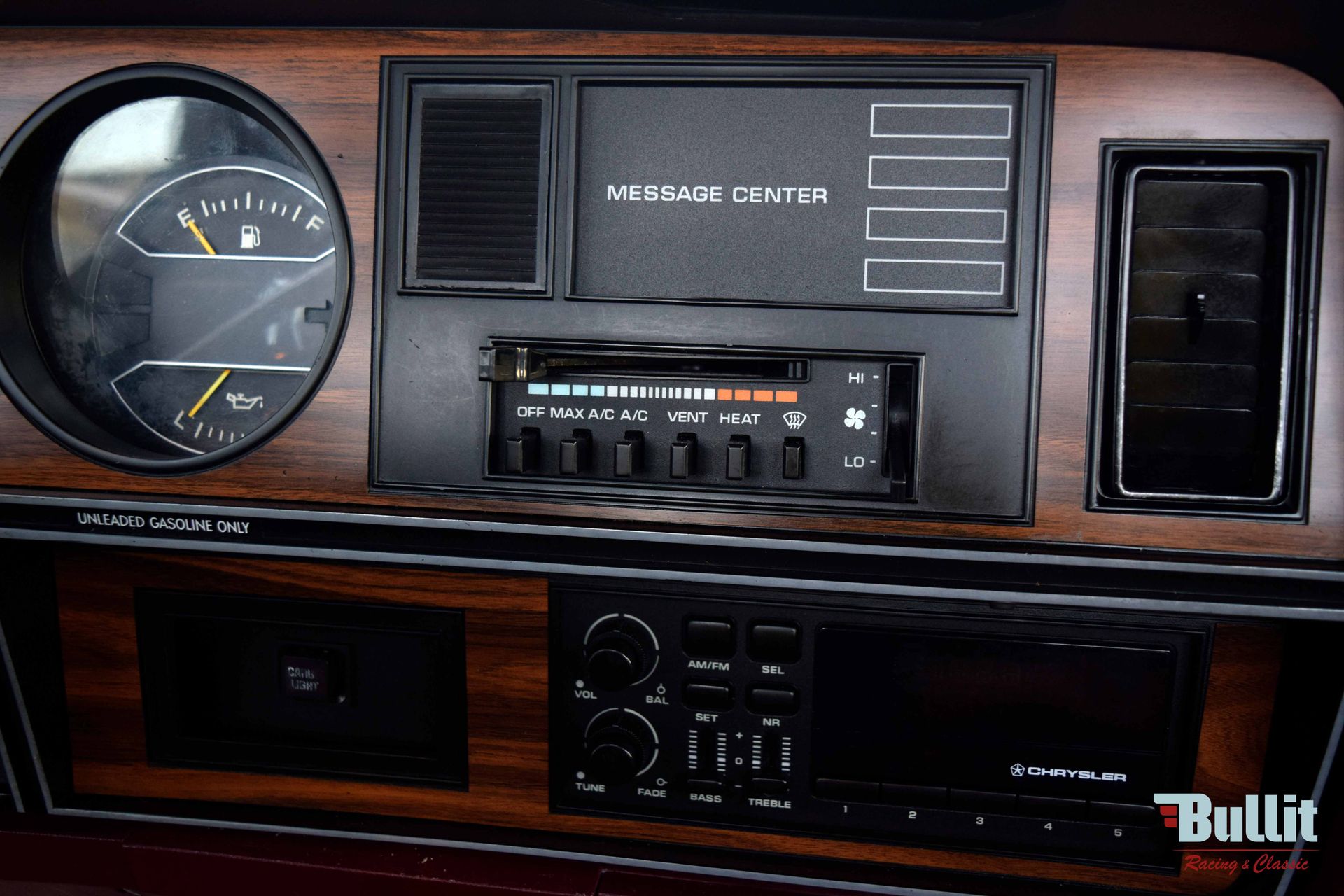 detail tableau de bord DODGE RAM PICKUP de 1989 A VENDRE