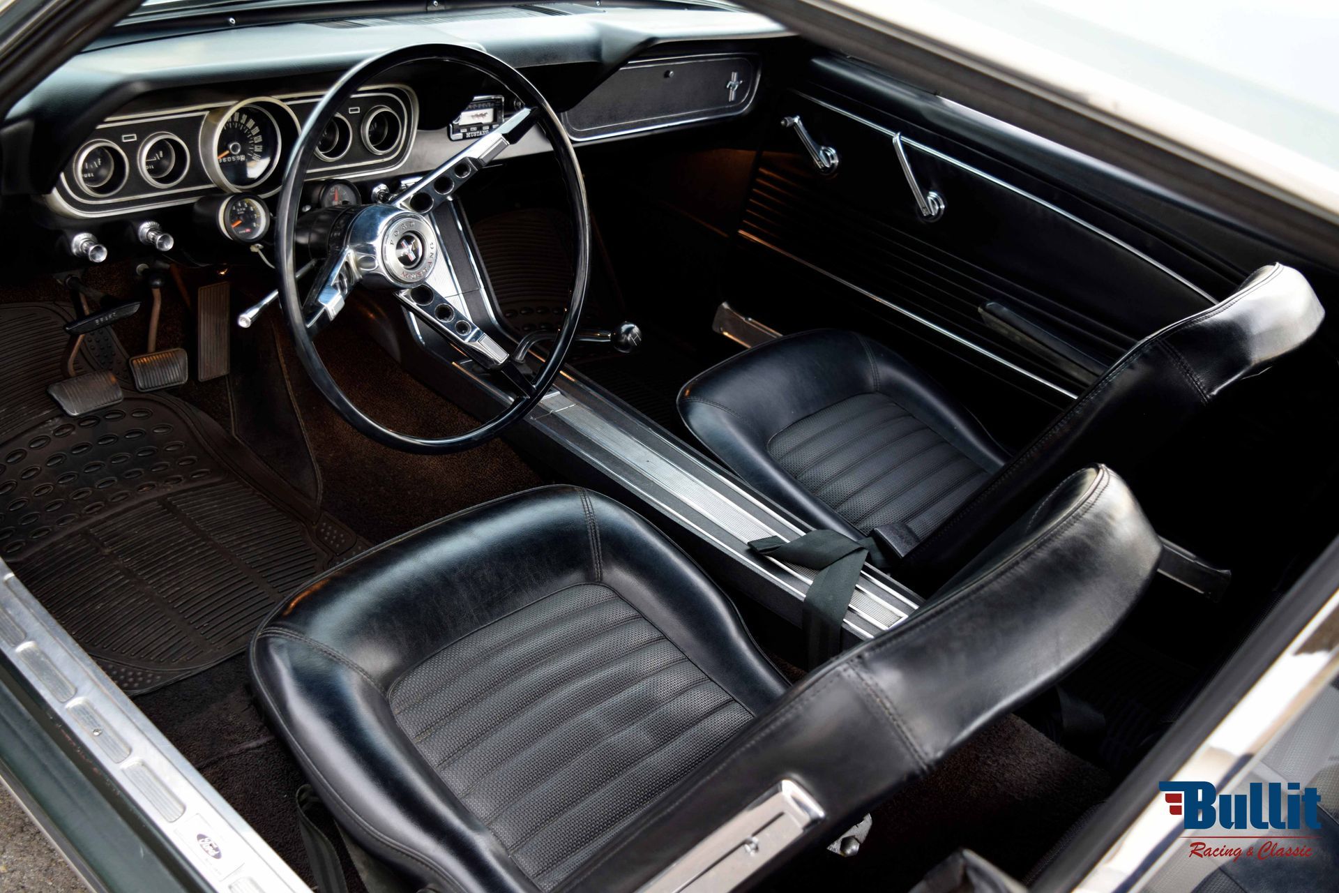 INTERIEUR FORD MUSTANG COUPE 1966