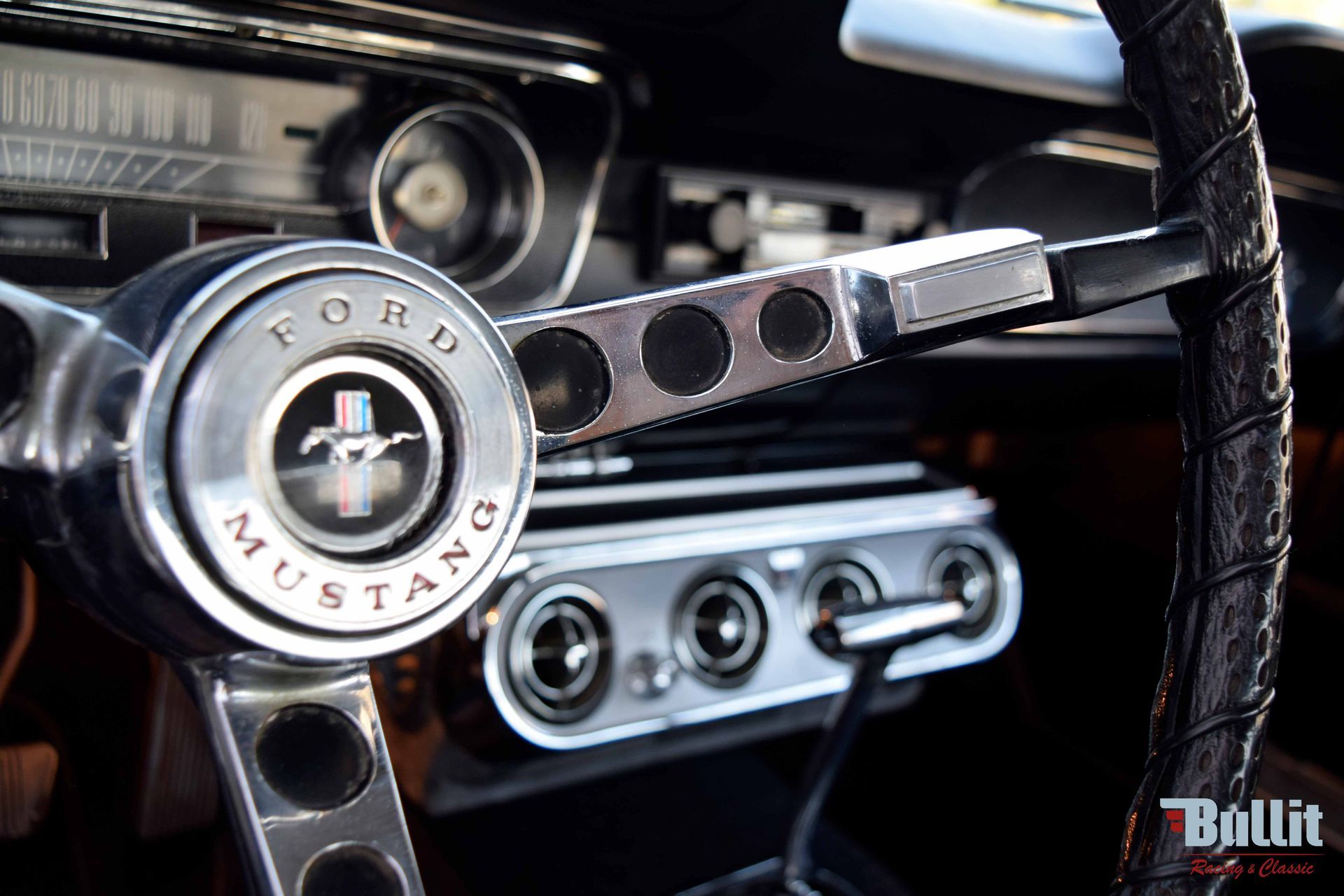 VOLANT FORD MUSTANG COUPE DE 1965