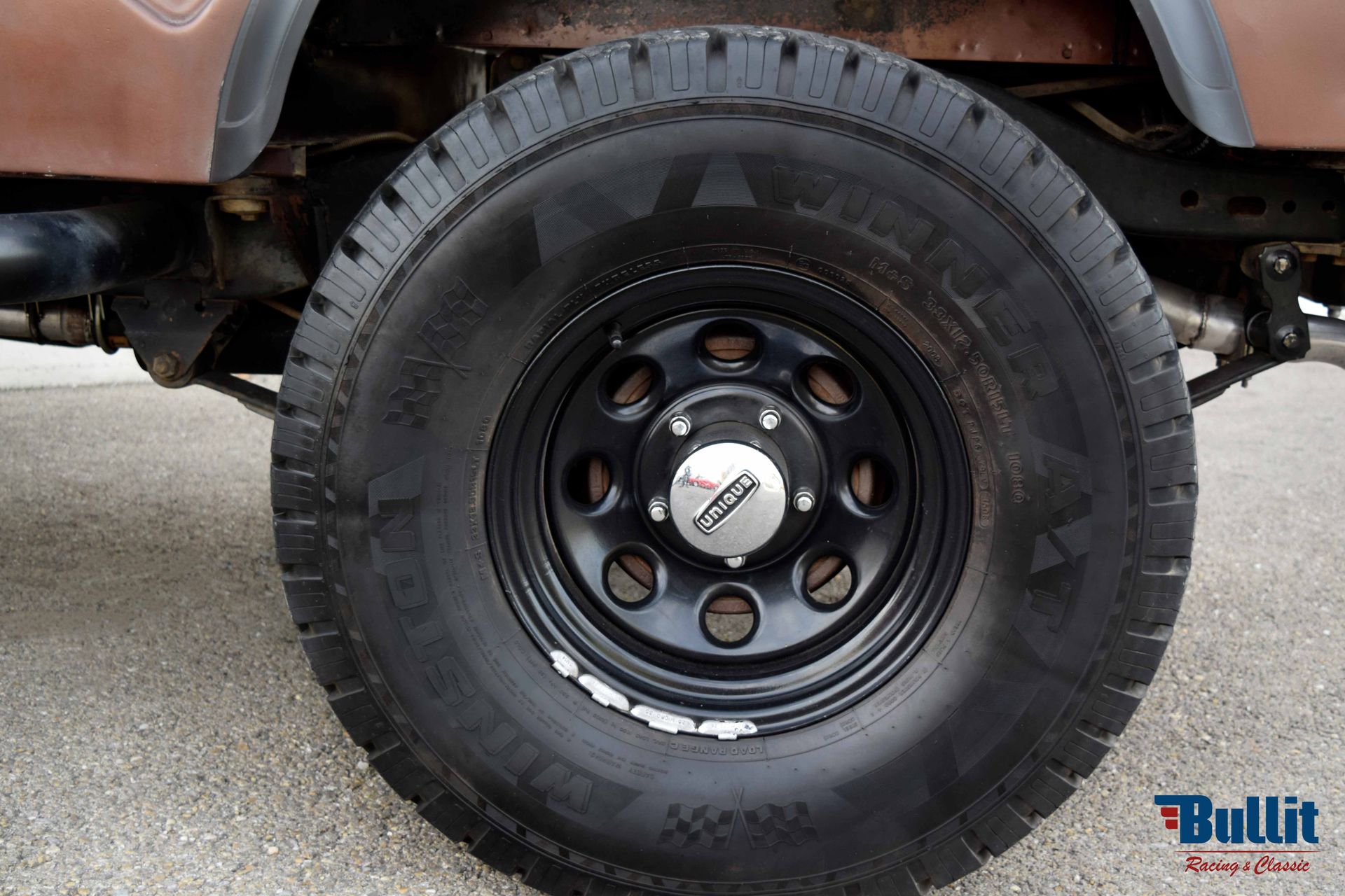 ROUE JEEP CJ5 RENEGADE MARRON DE 1981