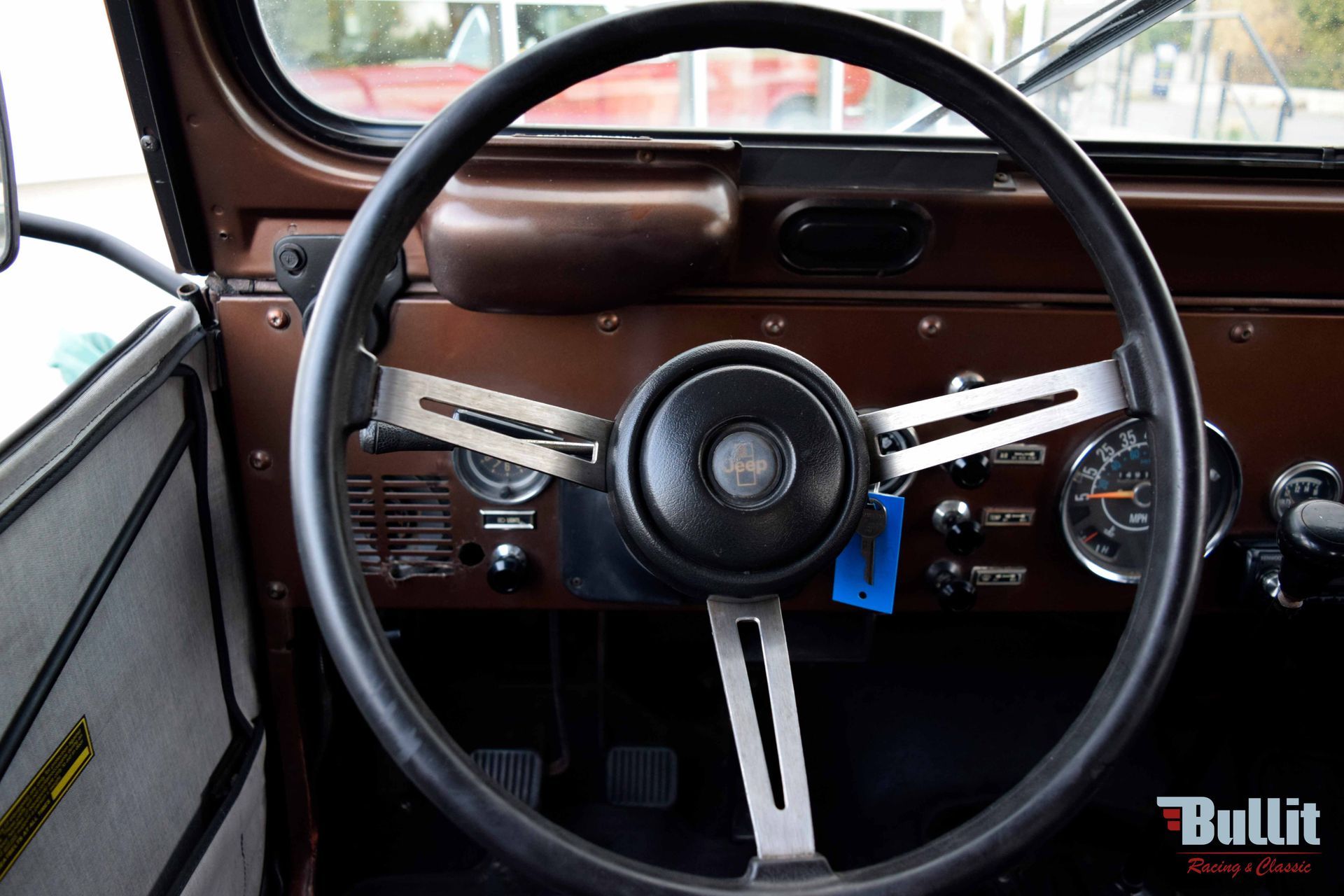 VOLANT JEEP CJ5 RENEGADE MARRON DE 1981