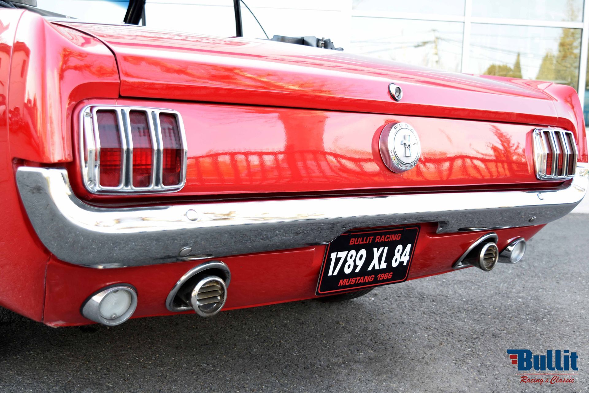 FEUX ARRIERE FORD MUSTANG CABRIOLET ROUGE DE 1966