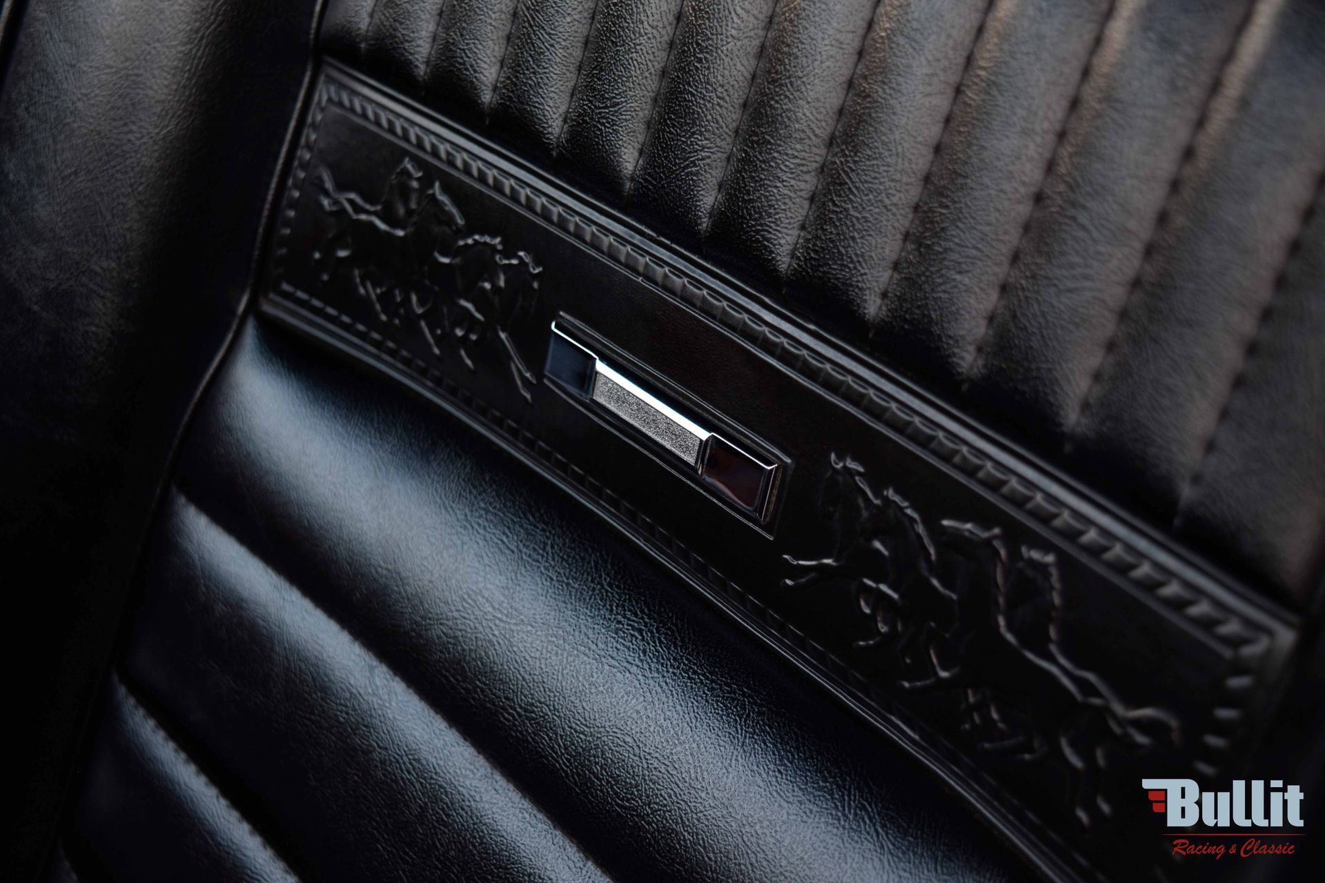 INTERIEUR PONY FORD MUSTANG CABRIOLET ROUGE DE 1966