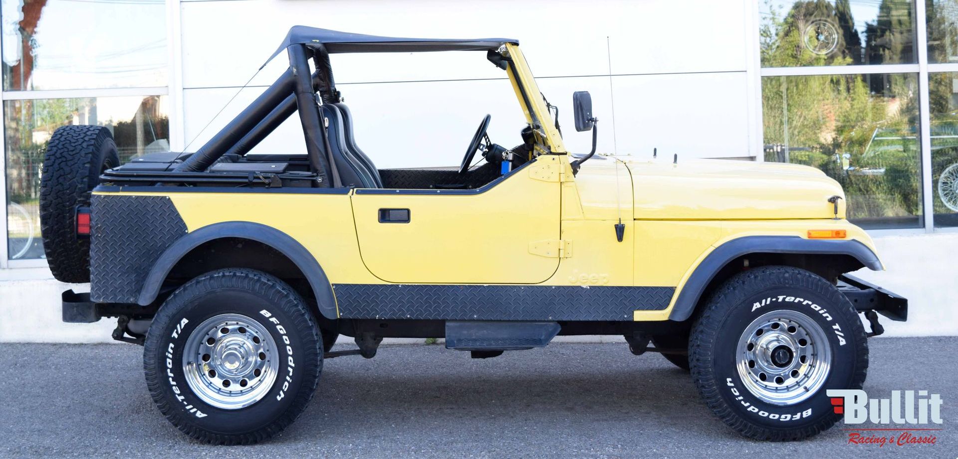 JEEP CJ7 JAUNE de 1982 A VENDRE