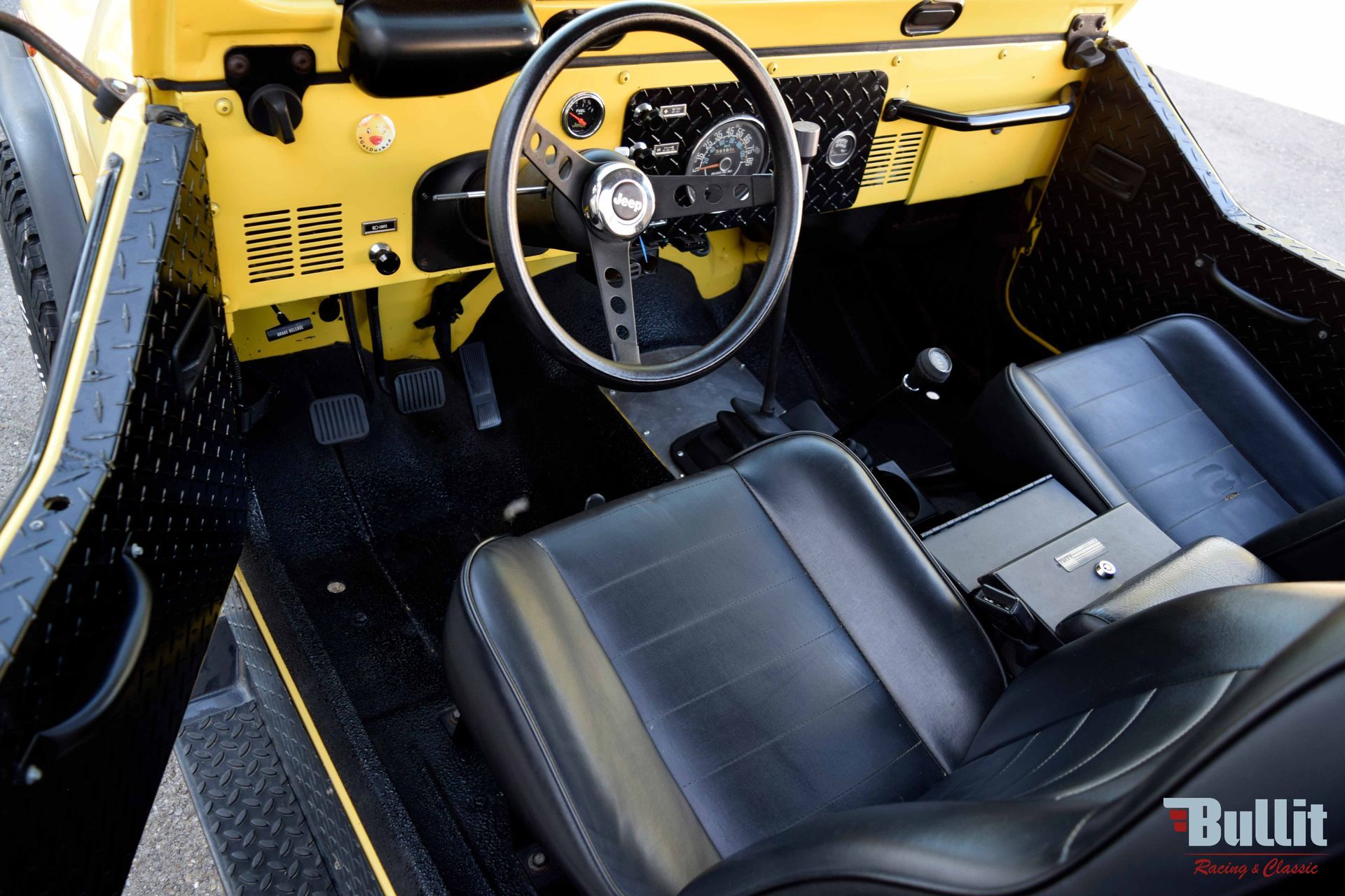JEEP CJ7 jaune de1982 à vendre
