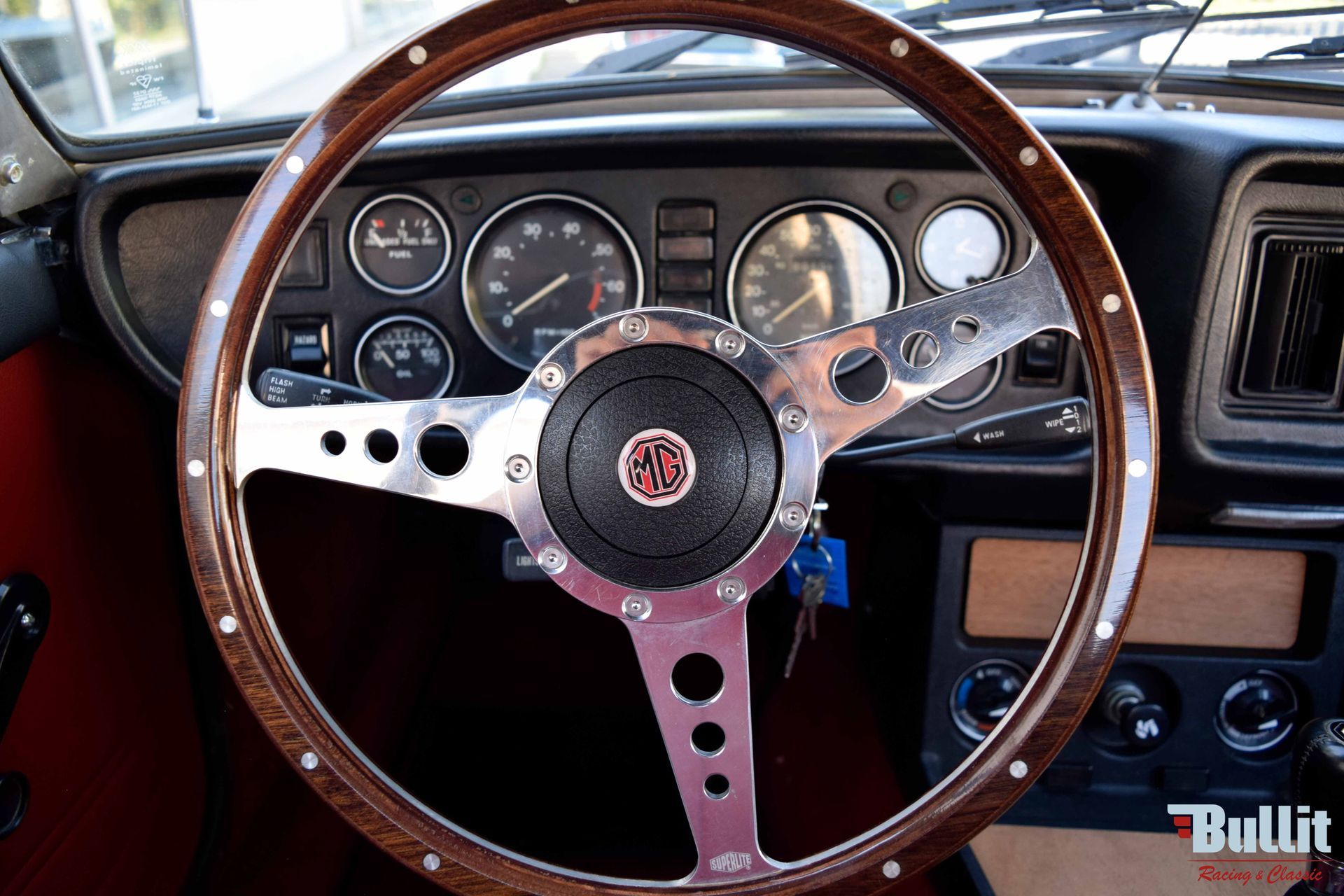 MGB roadster blanc 1978 A VENDRE