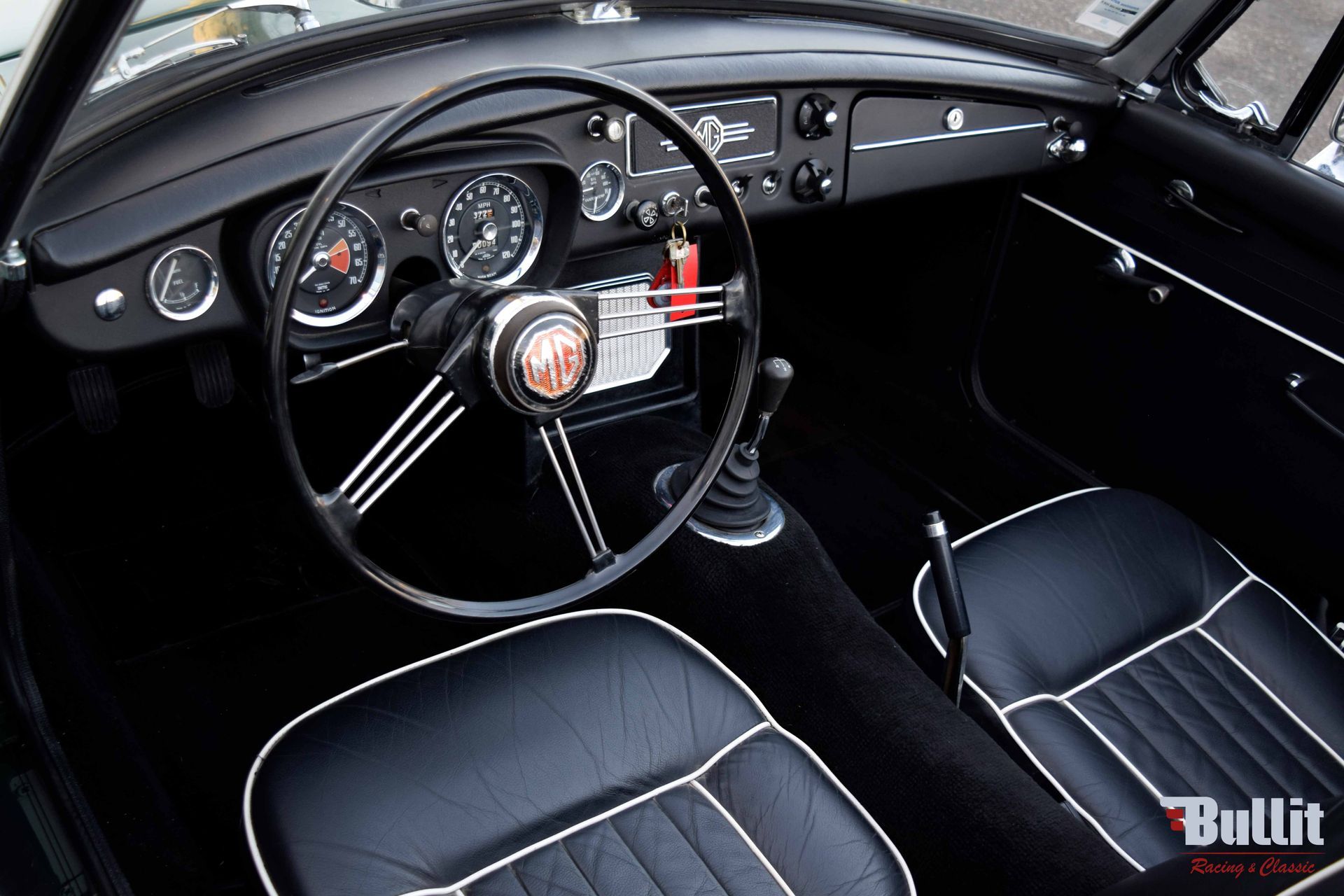 tableau de bord MGB roadster vert 1967 AVENDRE