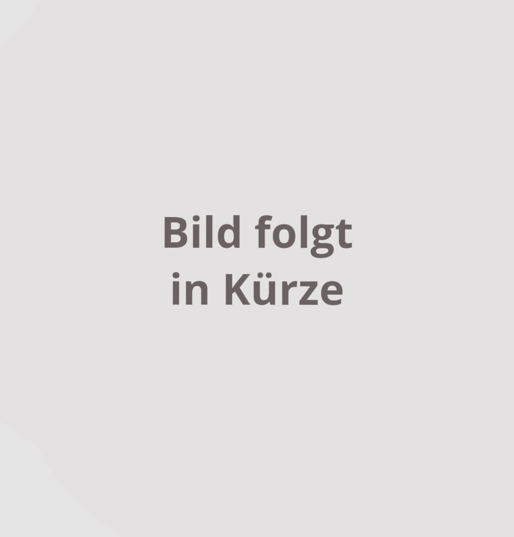 Karate Trainerin Zoe Seidel