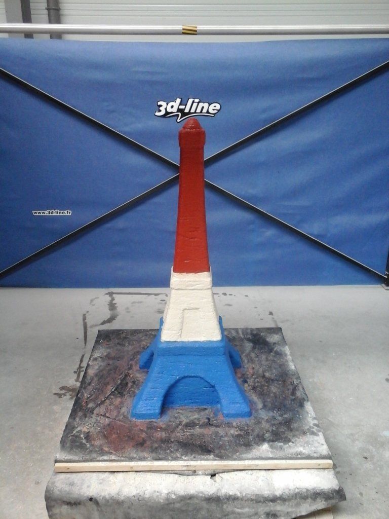 Concrete Eiffel tower in blue white red 3D concrete Eiffeil tower, 3 colors