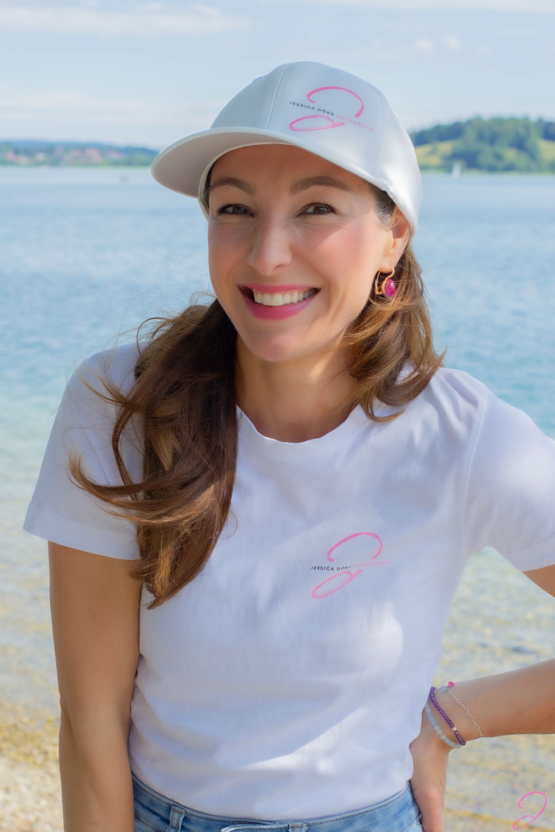 Hi, ich bin Jessica Hi, ich bin Jessica