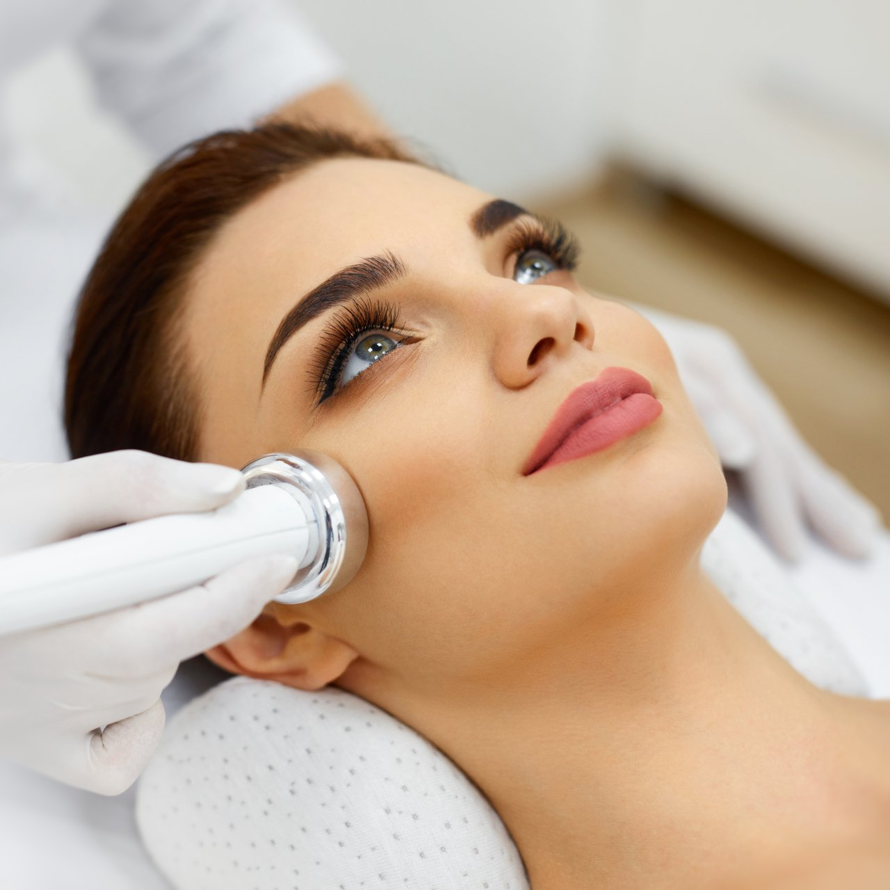 Diamant Mikrodermabrasion Diamant Mikrodermabrasion Gesichtsbehandlung Möglingen