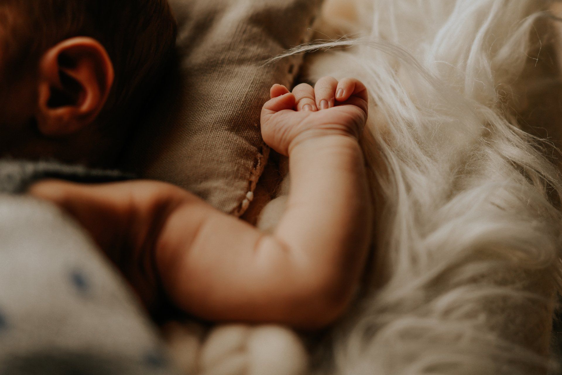 Moderne Newbornfotos in Unterfranken Werneck Schweinfurt Volkach, Bamberg Würzburg Neugeborenen Shooting Vintage Bilder