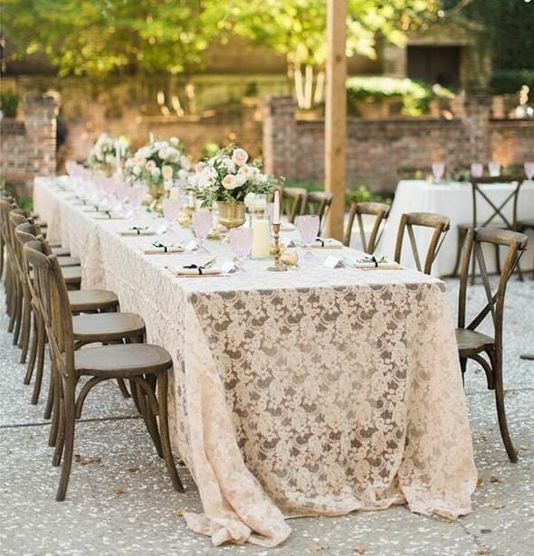 elegantes centros en mesa romántica