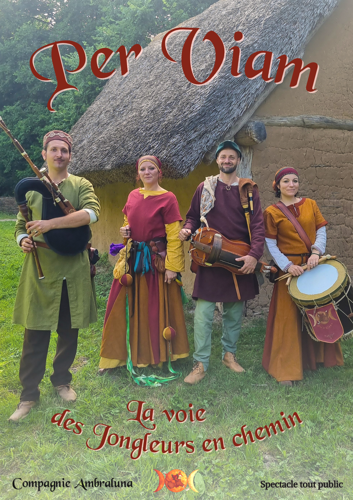affiche du spectacle Per Viam qui représente trois musiciens de la Compagnie Ambraluna dans la forêt avec leurs instruments