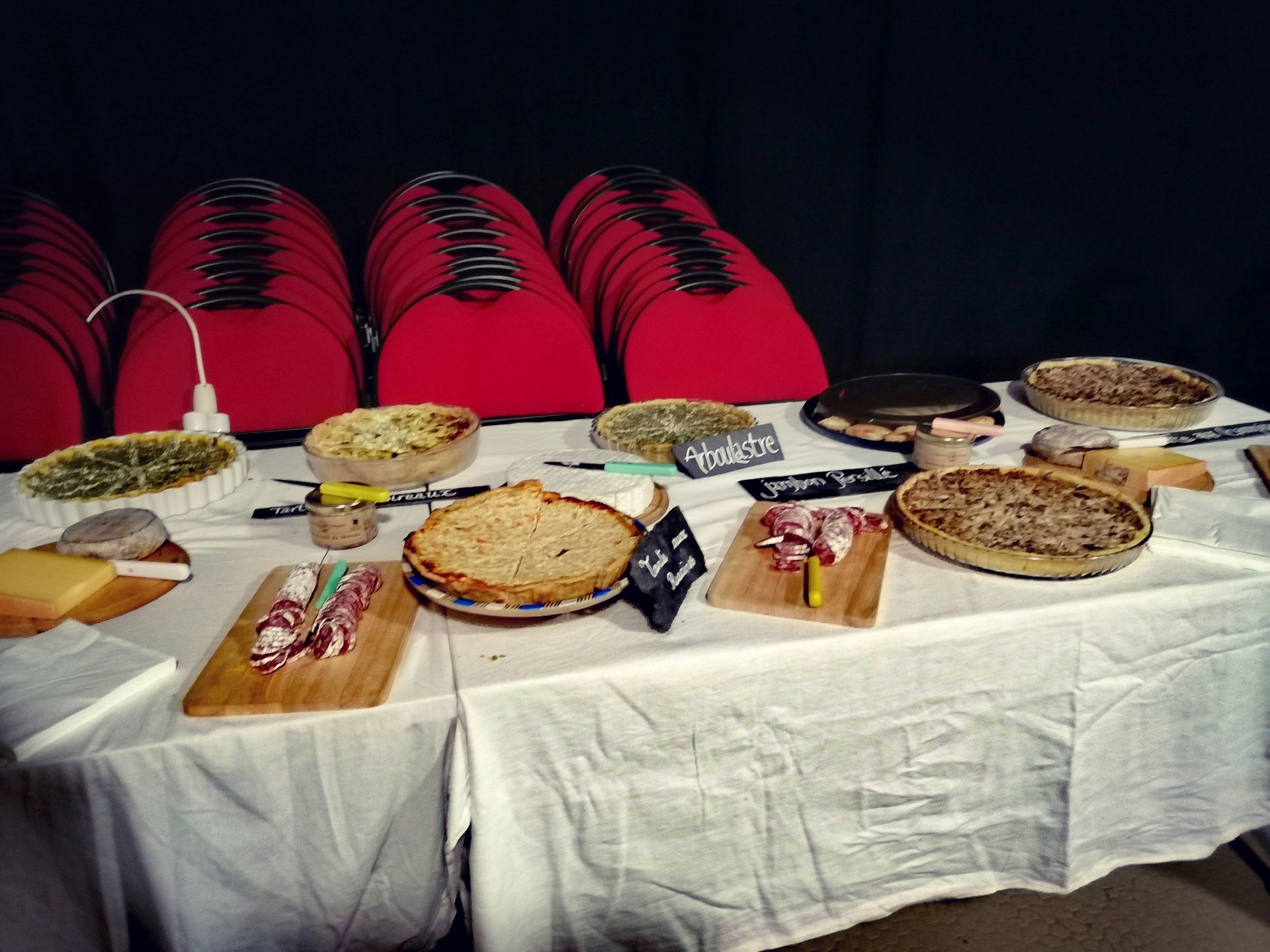 assemblée générale Ambraluna soirée adhérents festive banquet médiéval