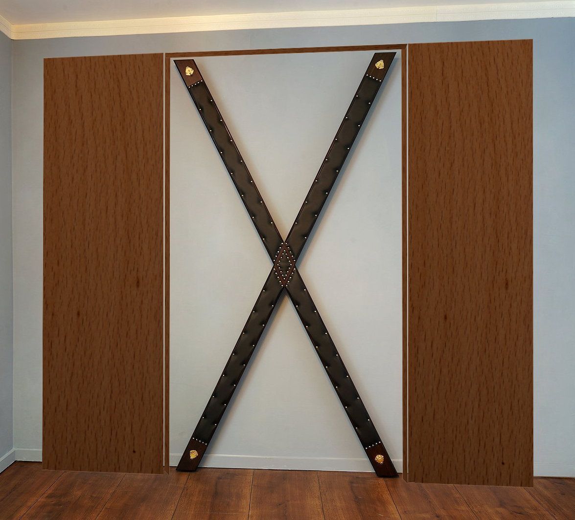 Wandkreuz gepolstert Andreaskreuz BDSM-Kreuz
Andreaskreuz versteckt
Andreaskreuz im Schrank