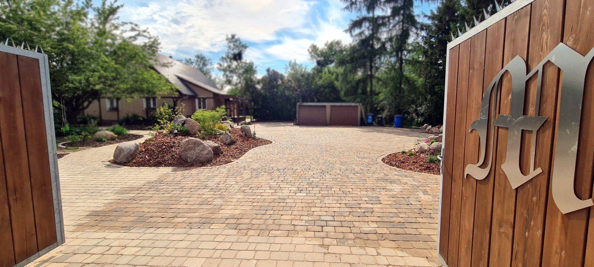 Skandi Garden - Garten- und Landschaftsbau, gepflasterte Auffahrt