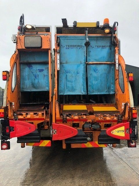 Terberg Triple Bin Lift