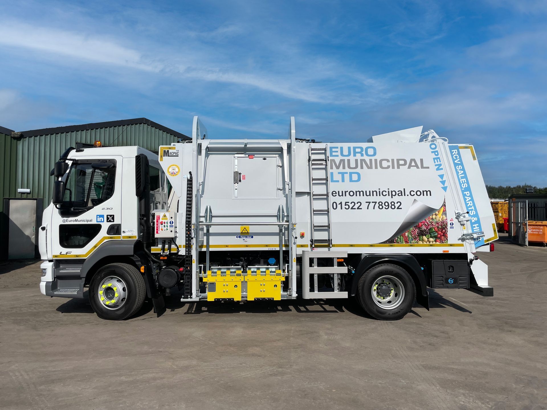 7.5t Isuzu food waste hire vehicle