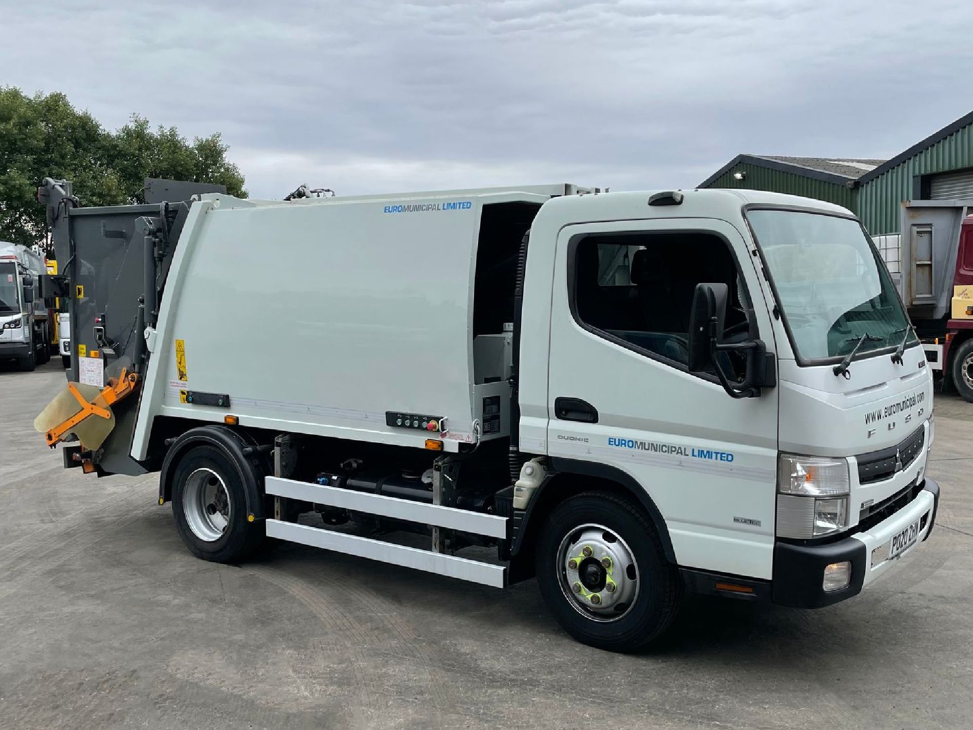 Mercedes Econic Twin Pack Hire Vehicle