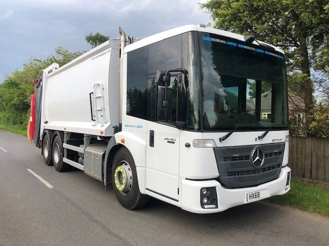 euro 6 Econic with bin weighing lift