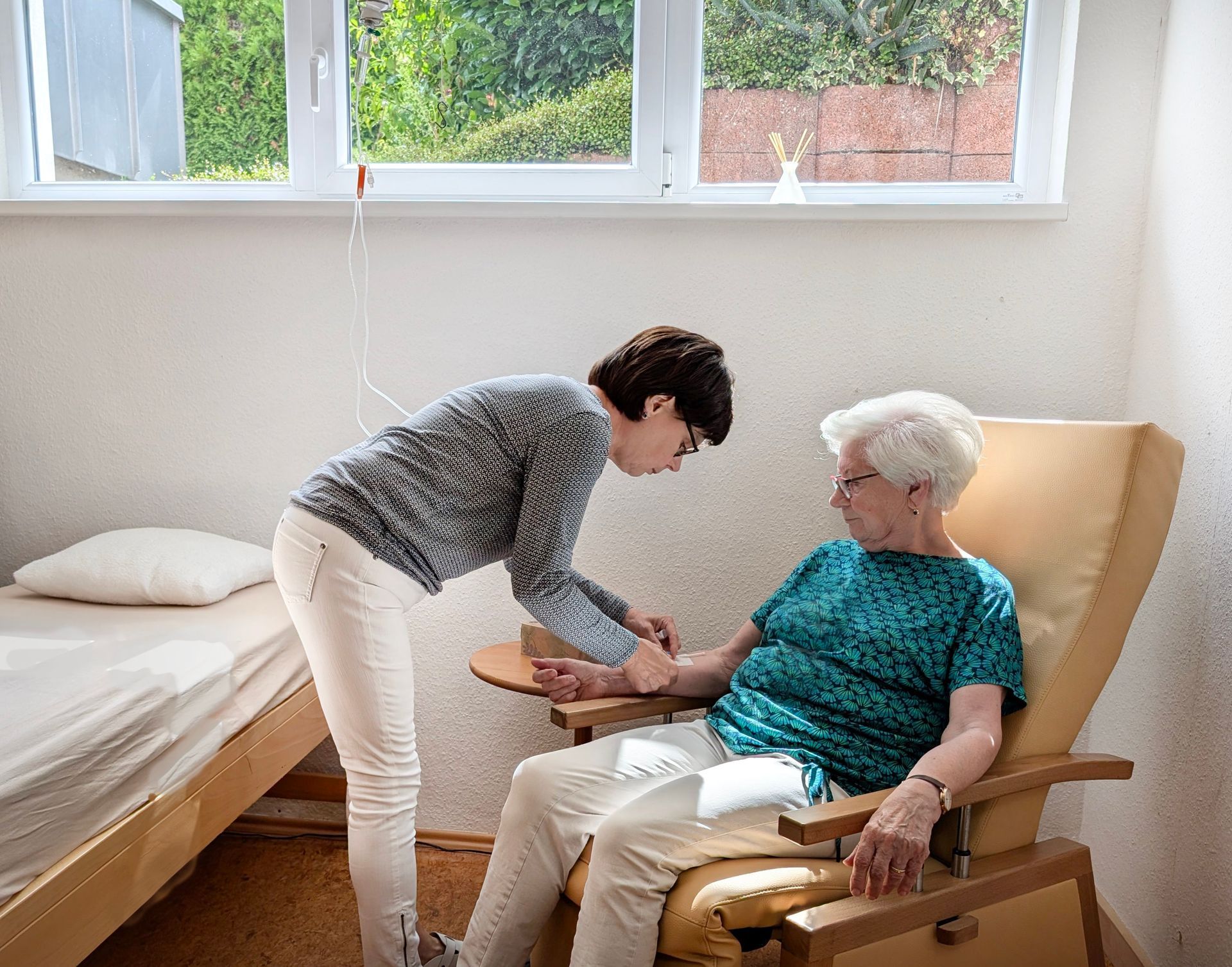 Injektions- und Infiltrationsbehandlungen in der Privatpraxis Dr. med. Heidi Merl-Ripplinger