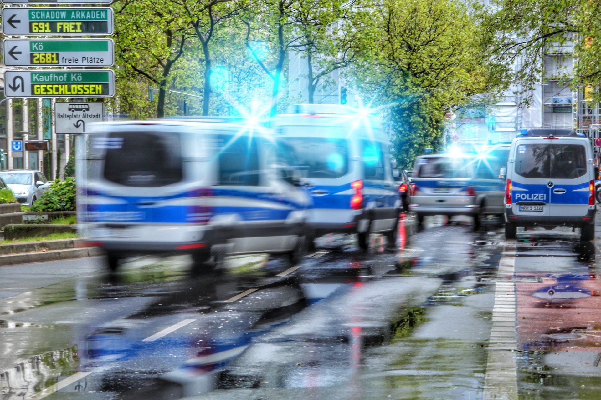 Polizei Hundertschaft Aufgaben Einsatz, Aufgaben, Polizeihundertschaft, Bereitschaftsdienst, Alarmzug Polizei