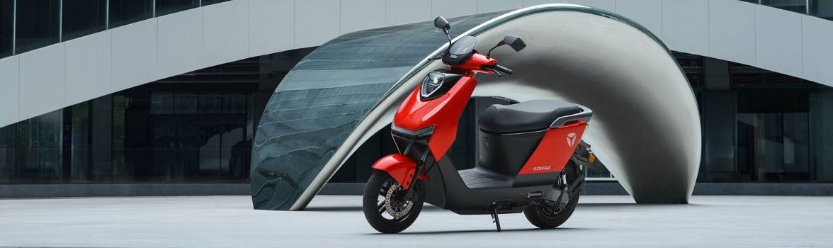 Yadea Ezeego Elektroroller rot