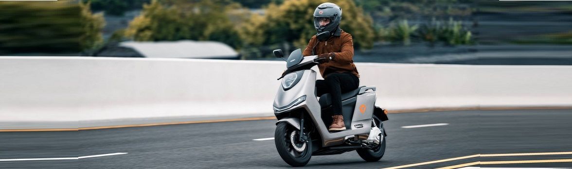 Elektroroller Yadea Fierider